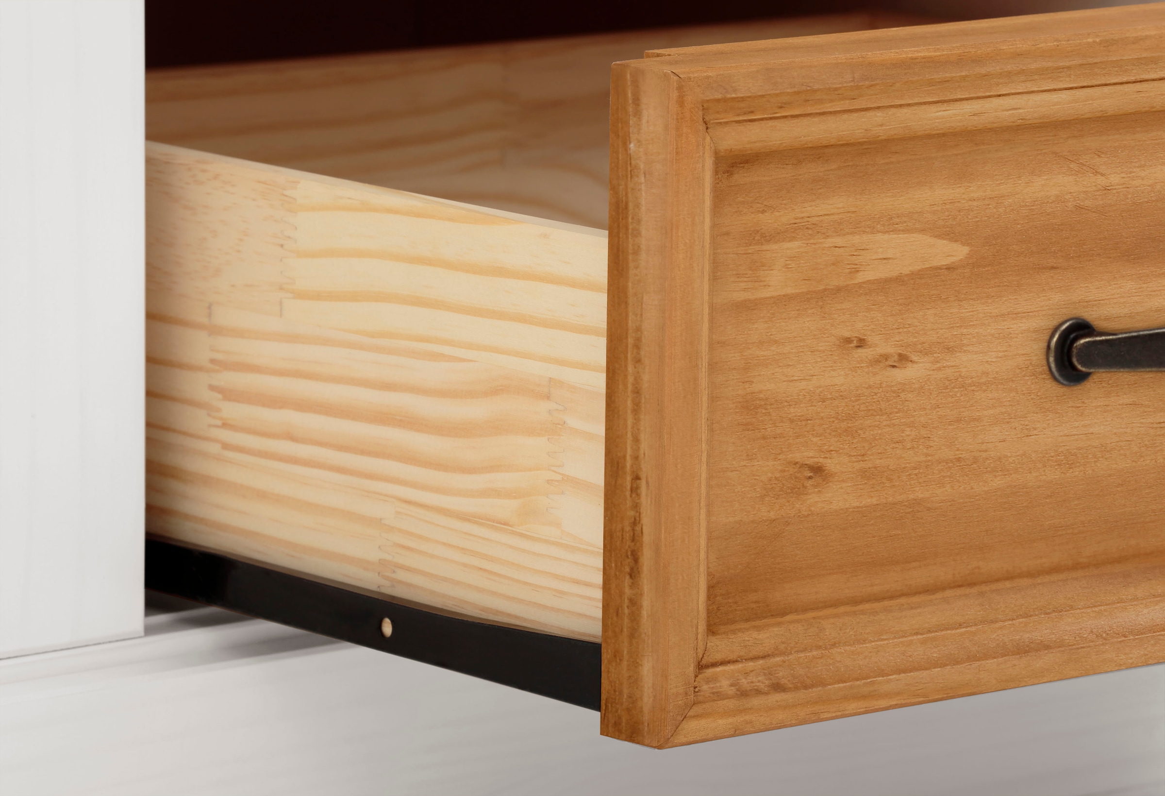 Home affaire Wohnwand »Selma«, (Set, 3 St.), 2 Vitrinen und 1 Lowboard, aus massivem Kiefernholz