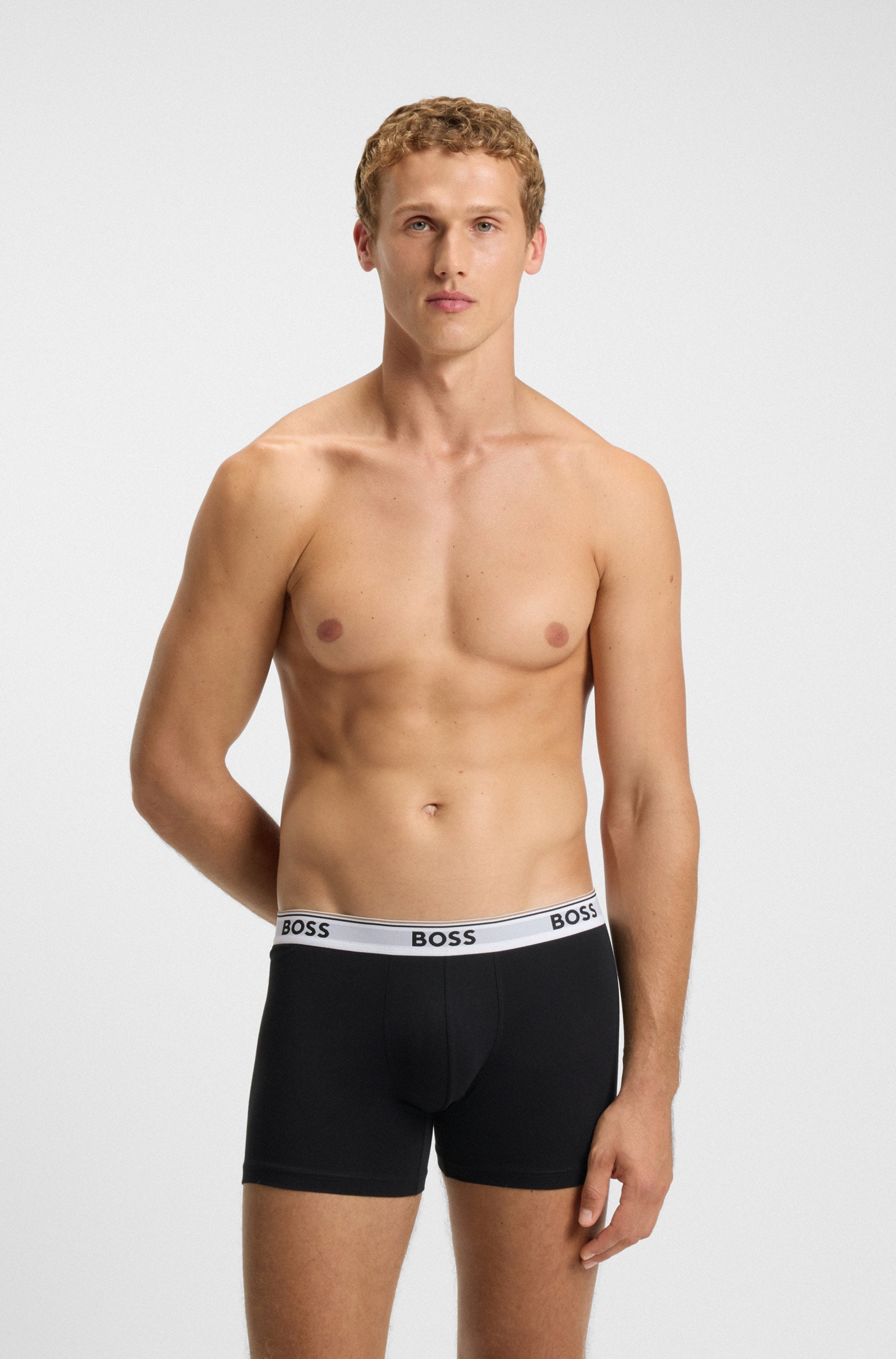BOSS Boxershorts Packung, 3 Stk. aus bequemer Stretch-Baumwolle, körpernah, mittlere Bundhöhe
