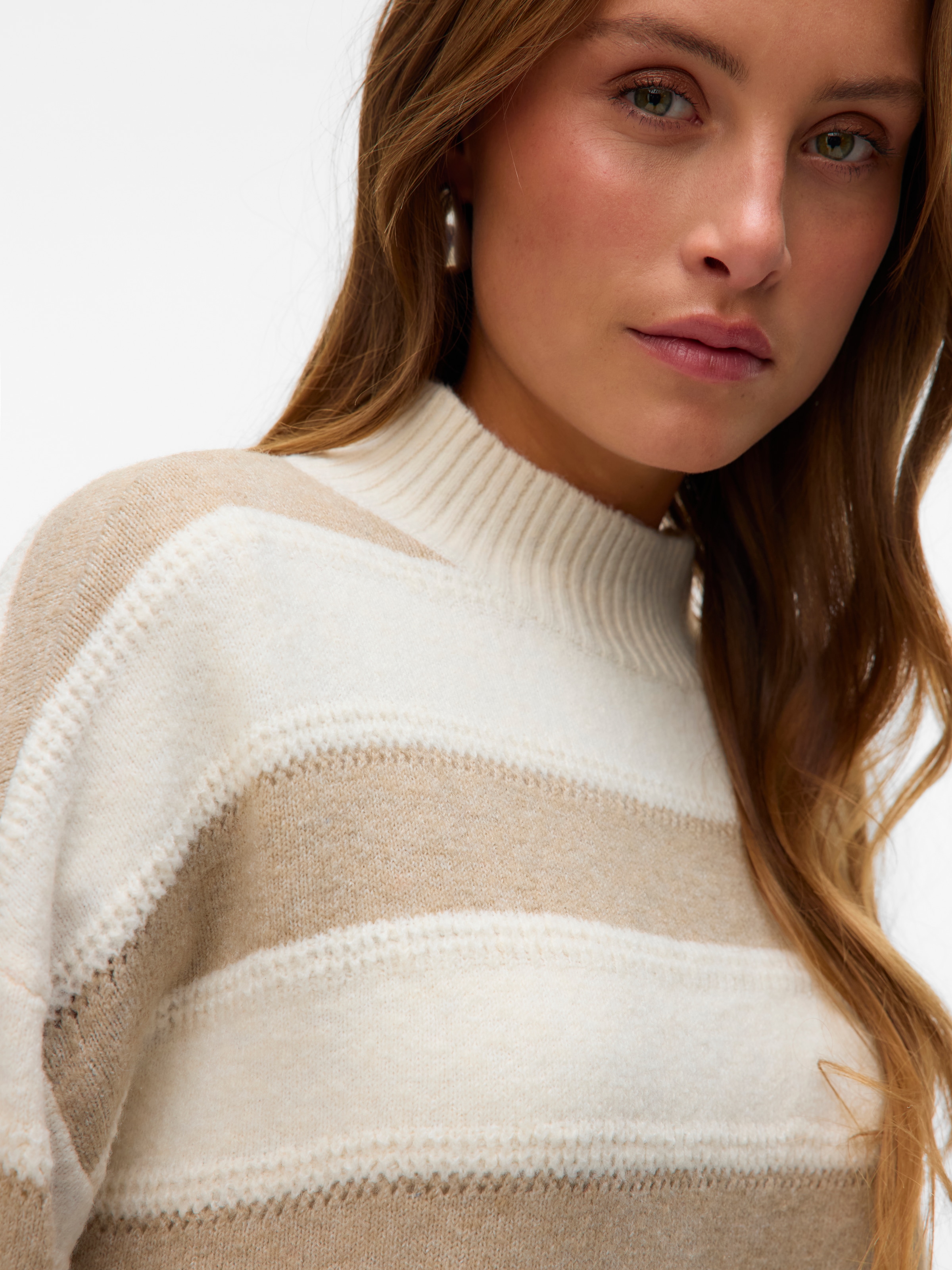 Vero Moda Strickpullover »VMINEZ LS HIGHNECK SHORT PULLOVER BOO«