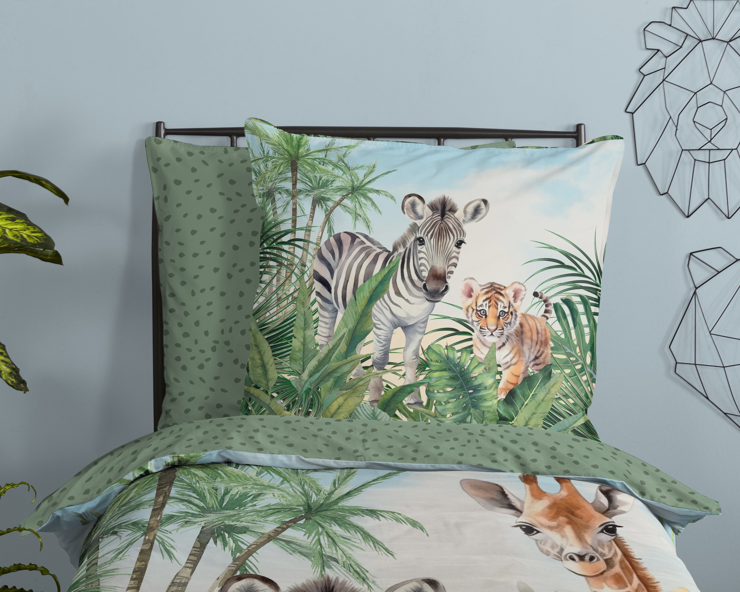 good morning Kinderbettwäsche »Thabo«, Baumwolle, 135x200, Wende, Kind, Zebra Giraffe Löwe Affe, safari, grün