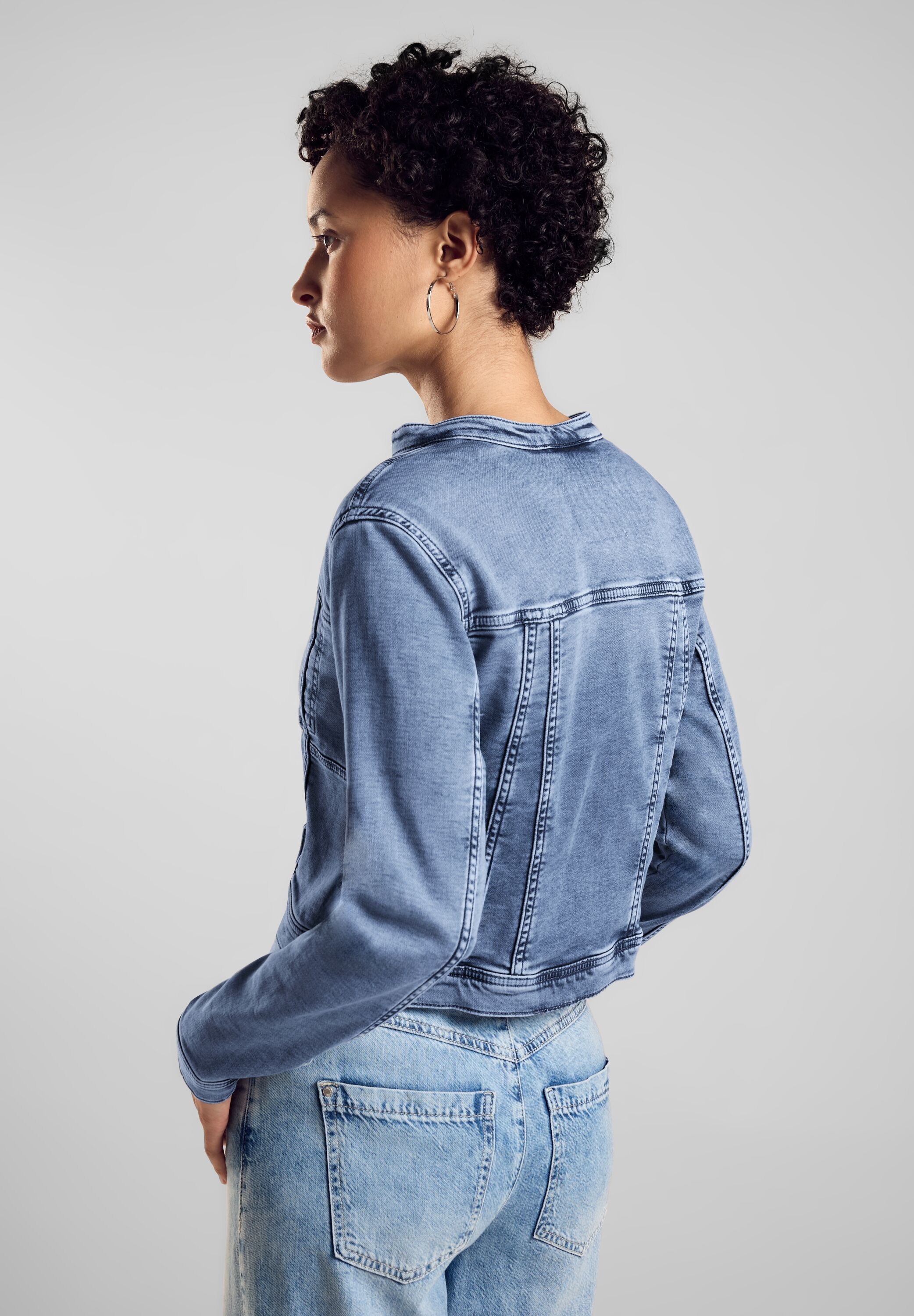 STREET ONE Jeansblazer, kurz und mit Brusttaschen
