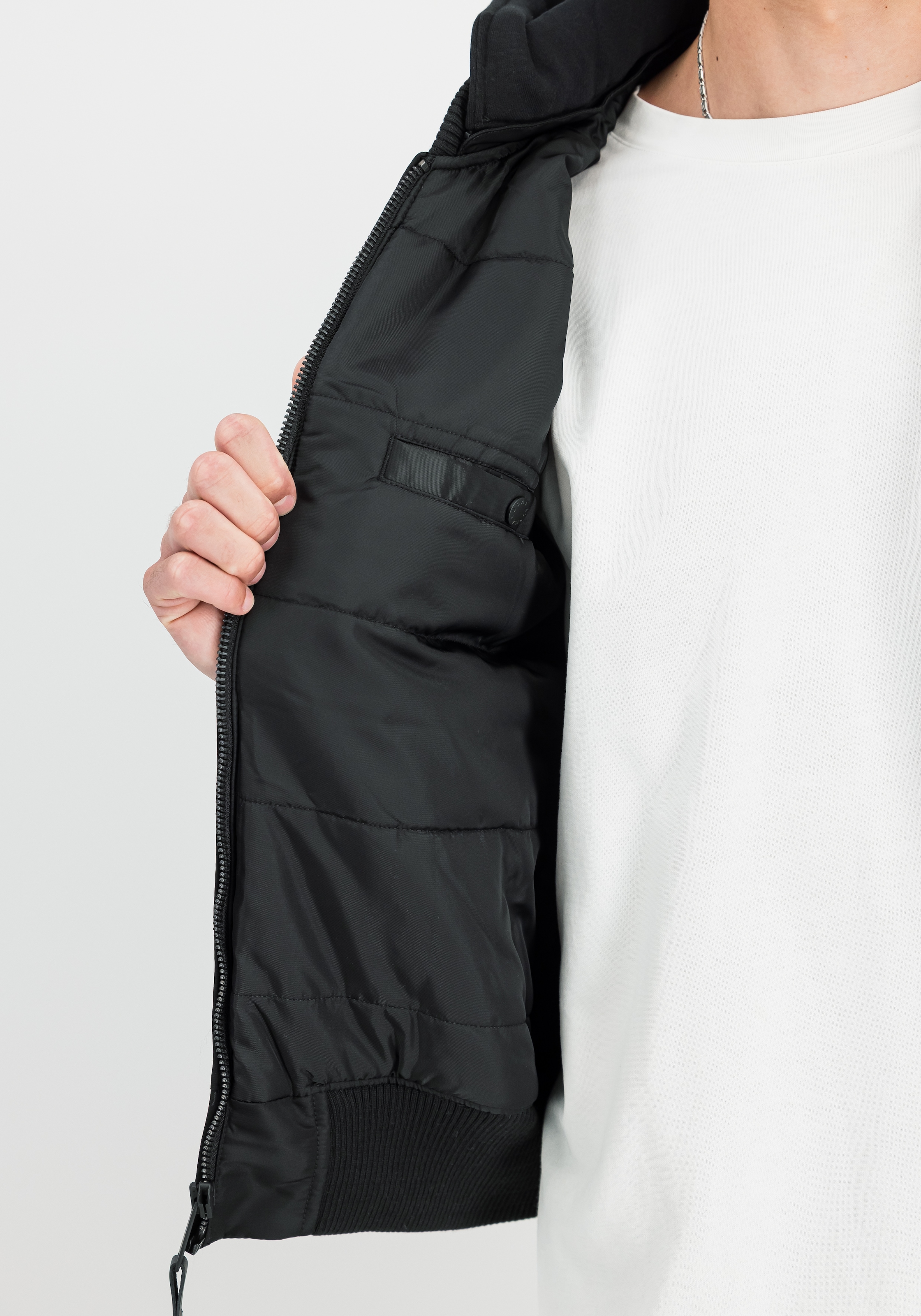 Alpha Industries Bomberjacke »MA-1 ZH Back Print« mit Kapuze Kunstfaser, slim fit