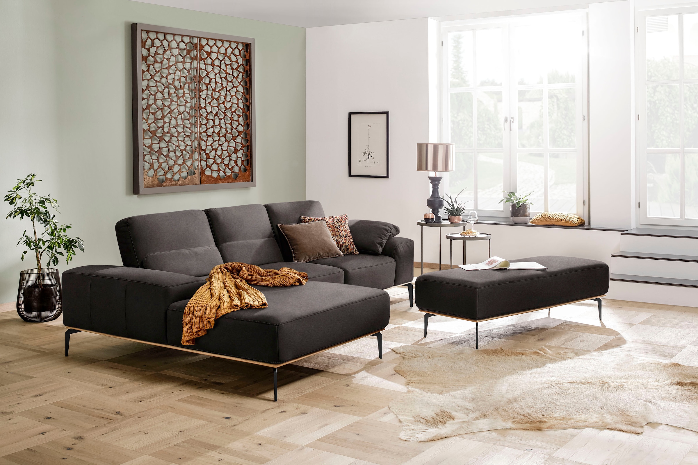W.SCHILLIG Ecksofa »run, Designsofa mit tollem Sitzkomfort, bequem, L-Form«, mit Holzsockel, Füße in Schwarz pulverbeschichtet, Breite 279 cm