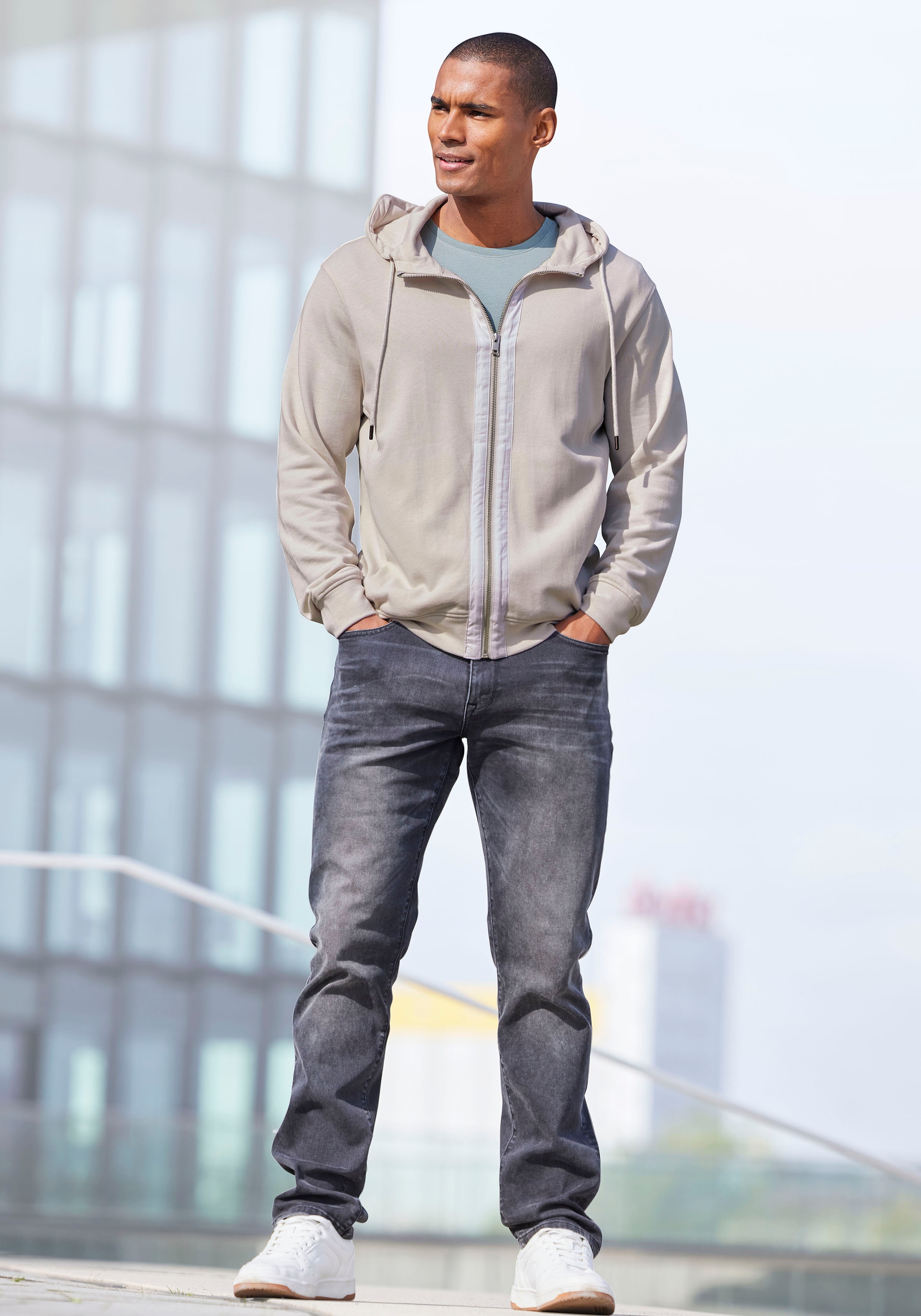 AUTHENTIC LE JOGGER Kapuzensweatjacke Sweatjacke mit Eingrifftaschen aus Baumwoll-Mix