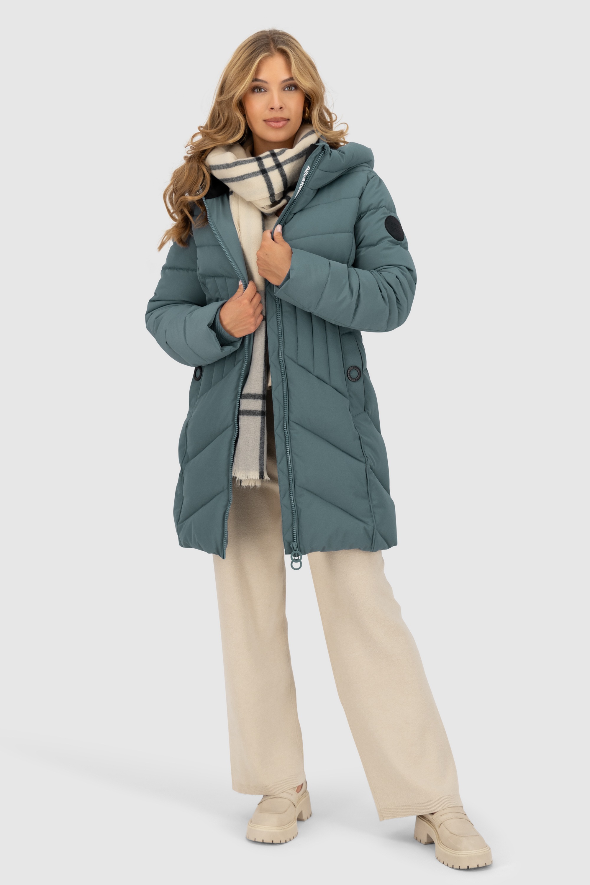 Alife & Kickin Winterjacke »Damen PriscillaAK A«, mit Kapuze, Gefütterter kurzer Mantel mit figurbetonter Passform und 2-Wege-Zip
