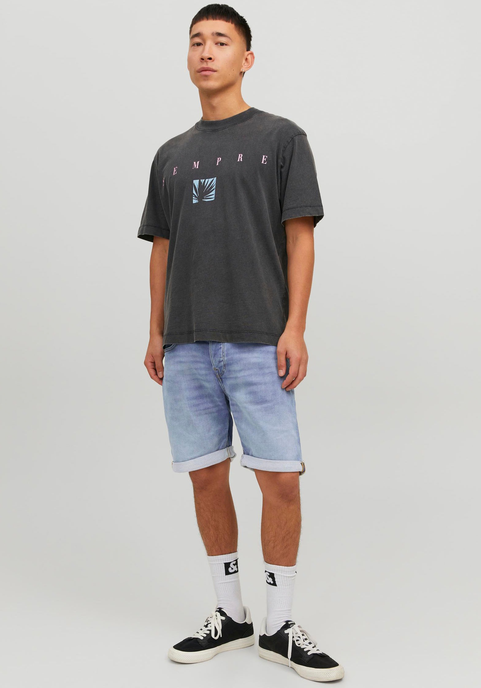 4. Bild von Jack & Jones Jeansshorts »JJIRICK JJICON SHORTS GE 604 I.K SN«, mit Umschlagsaum