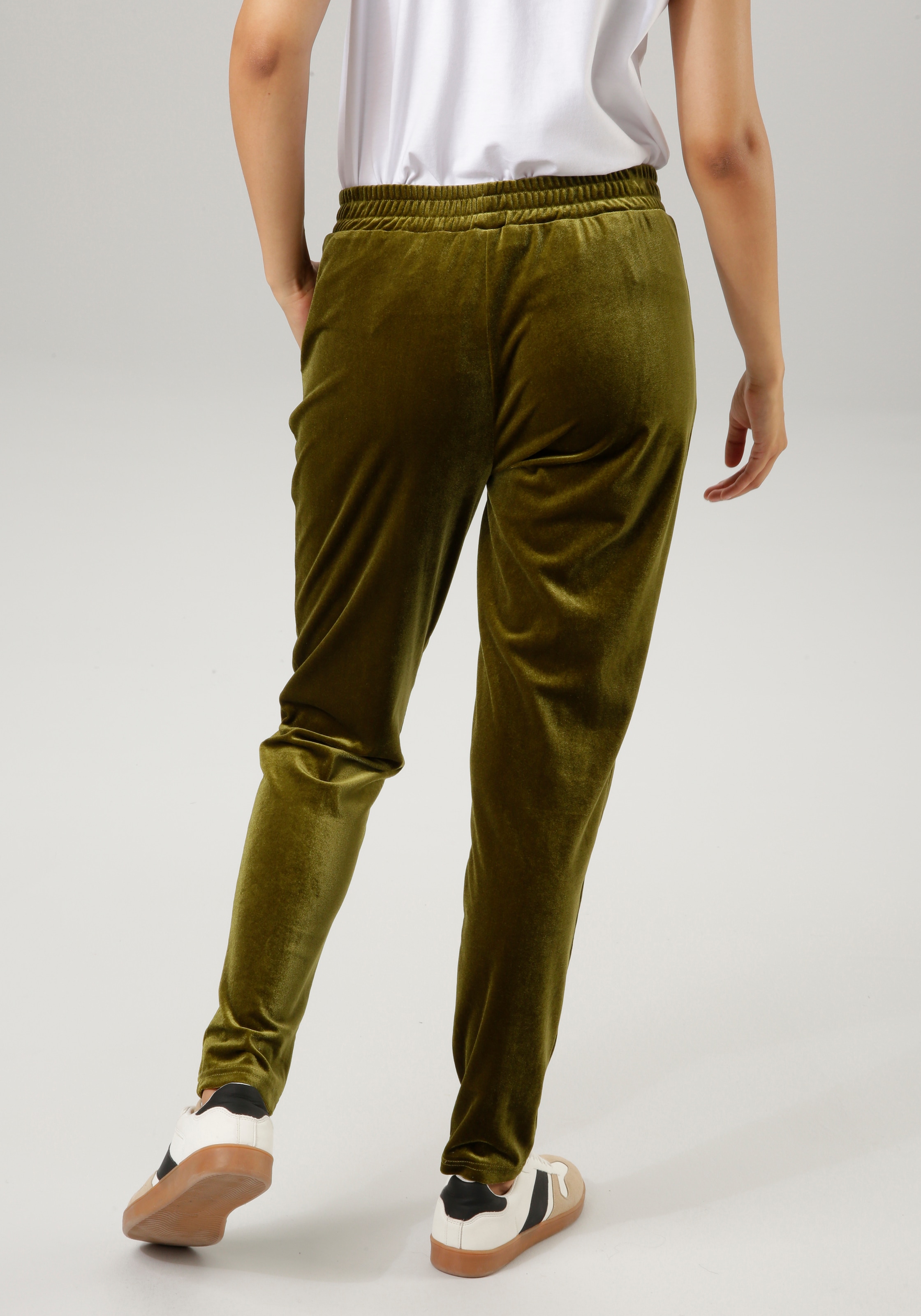 Aniston CASUAL Schlupfhose  aus edlem, glänzenden Samt