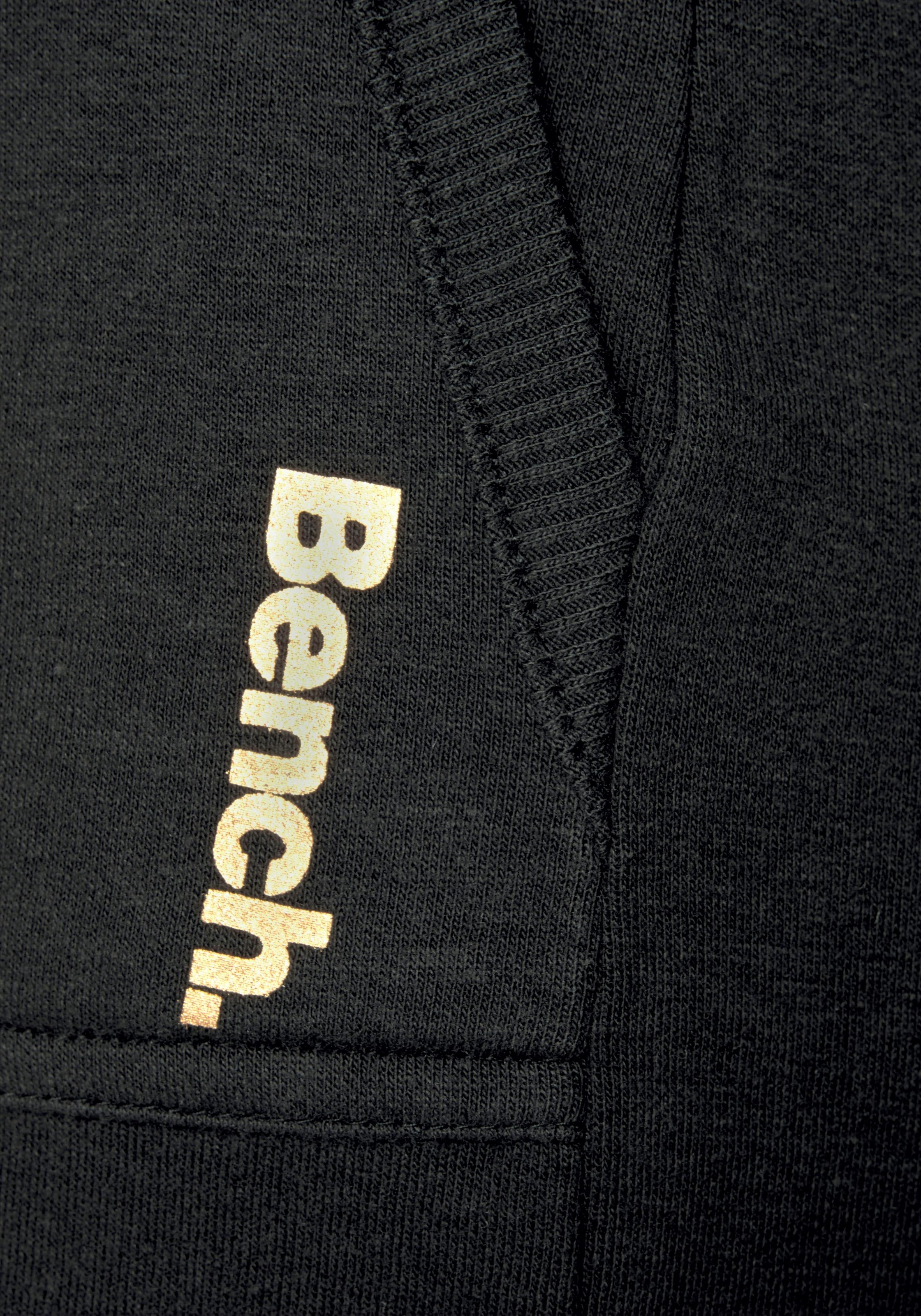 Bench. Loungewear Bermudas, mit aufgeschlagenen Beinsäumen und seitlichen Taschen, Loungewear