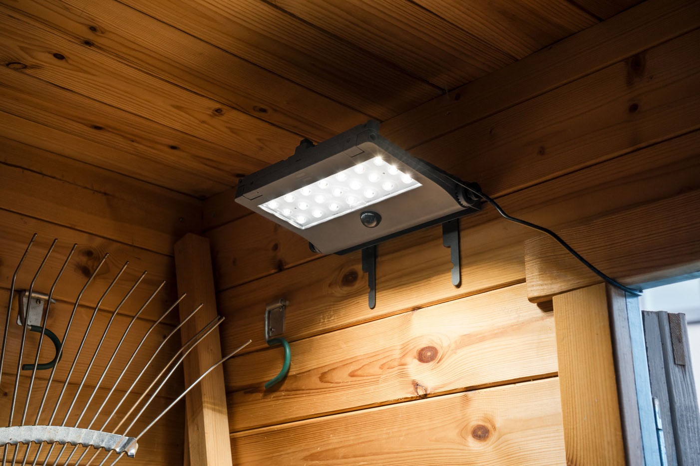 Brennenstuhl LED Solarleuchte »Solar LED SOL 1000 Pad mit Bewegungsmelder 1000lm IP65«