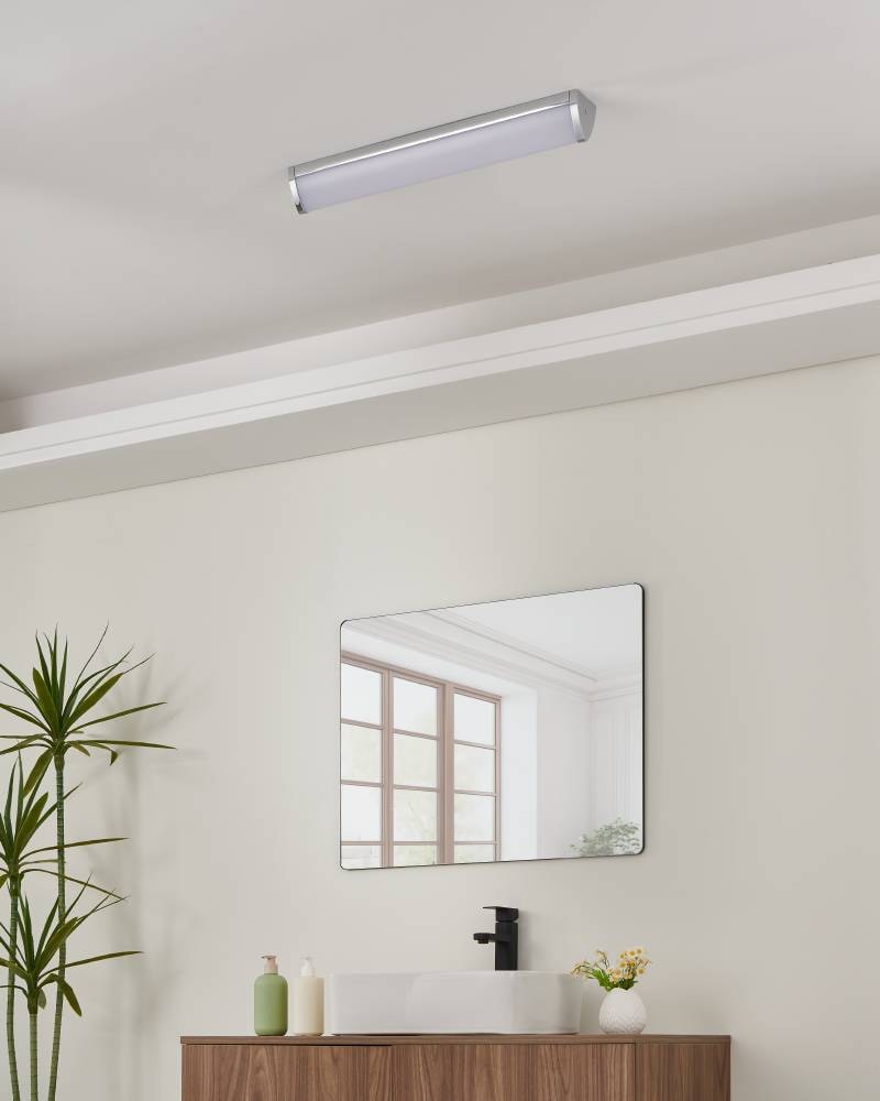 EGLO LED Wandleuchte »GITA 2 Wandlampe, Chrom, weiß, IP44, Spiegelleuchte, Badezimmerlampe«, 1 flammig, Leuchtmittel LED-Board | LED fest integriert, Feuchtraumleuchte, Badezimmer, elegant, minimalitisch, 60x7,5x7,5cm