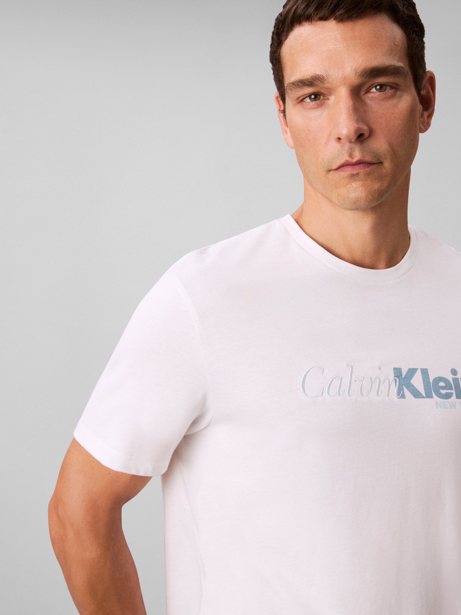 Calvin Klein T-Shirt »SS 20S EU CALVIN CURSIVE GRAPHIC« Mit Rundhalsausschnitt, regular fit