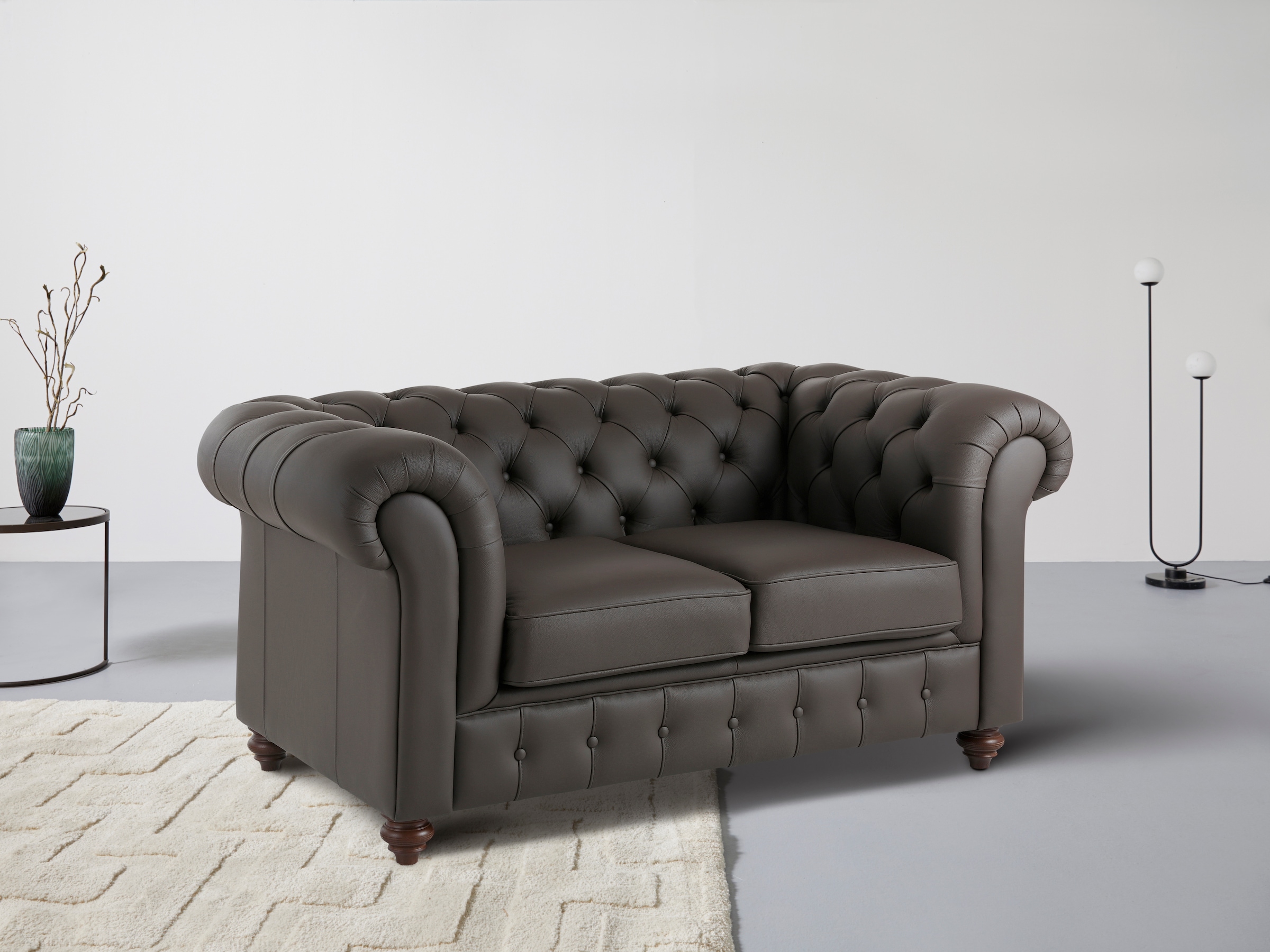 Home affaire Chesterfield-Sofa »Chesterfield 2-Sitzer B/T/H: 150/89/74 cm«, mit hochwertiger Knopfheftung, auch in Leder