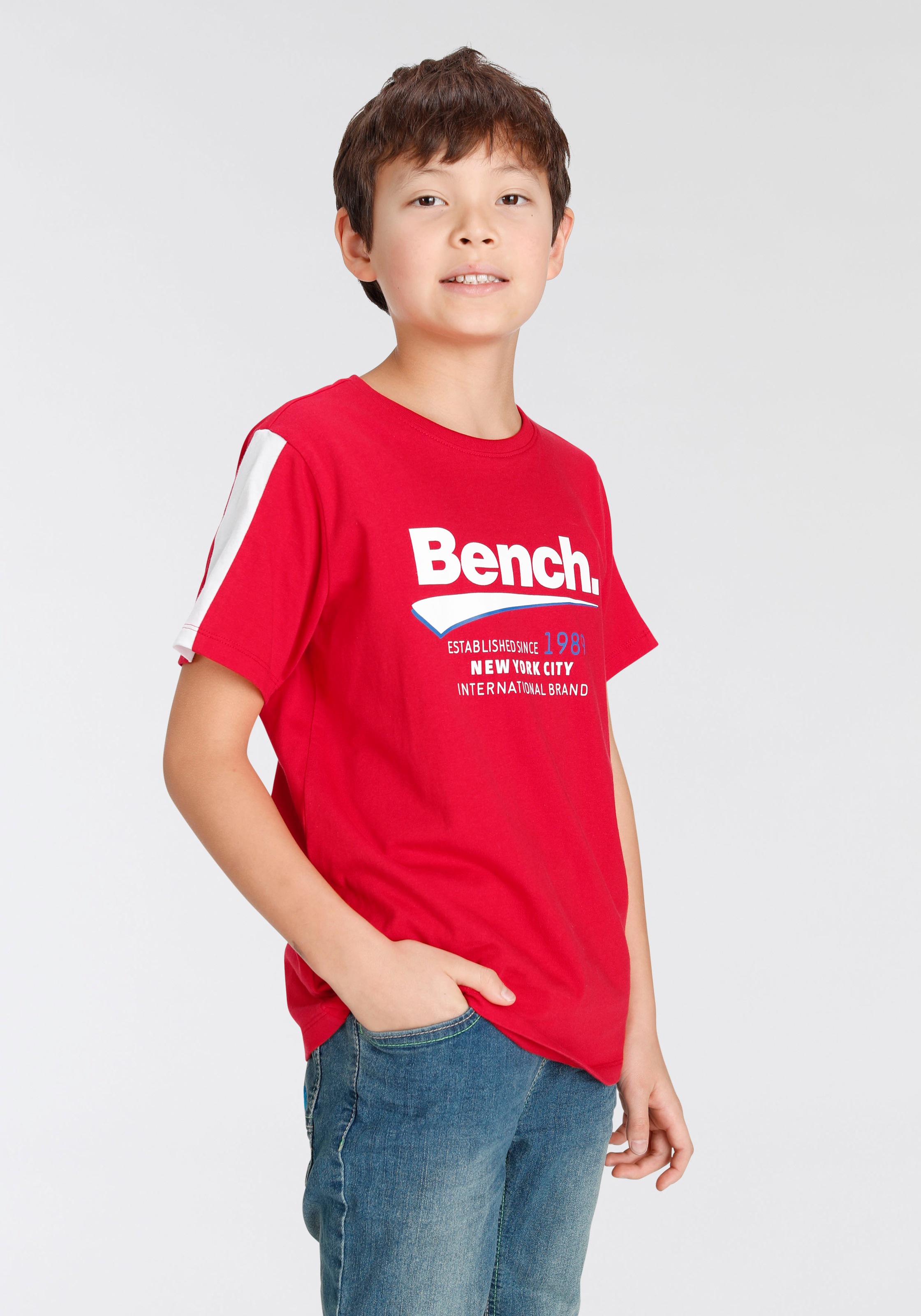 Bench. T-Shirt »mit farbigem Ärmeleinsatz« bestellen im Online-Shop