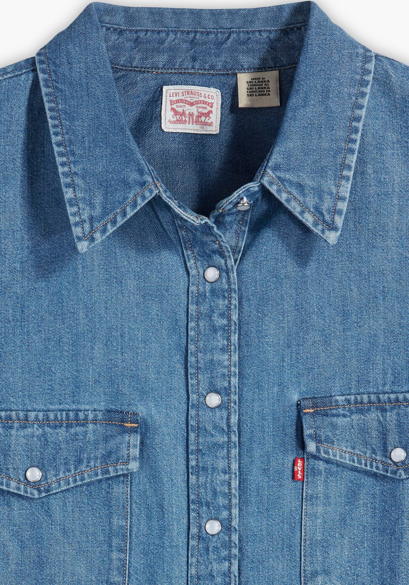 Levi's® Plus Jeansbluse »ESSENTIAL WESTERN«, mit zwei Brusttaschen und Druckknöpfen