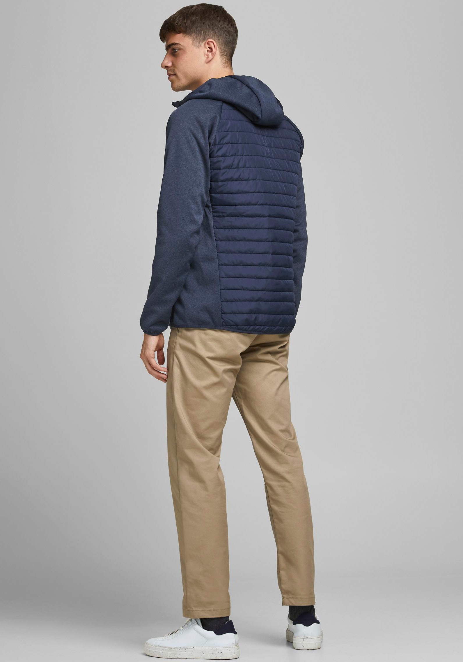 Jack & Jones Steppjacke »JJEMULTI mit Kapuze und Futter«, mit Kapuze, unifarben, modisch, regular fit, Polyester