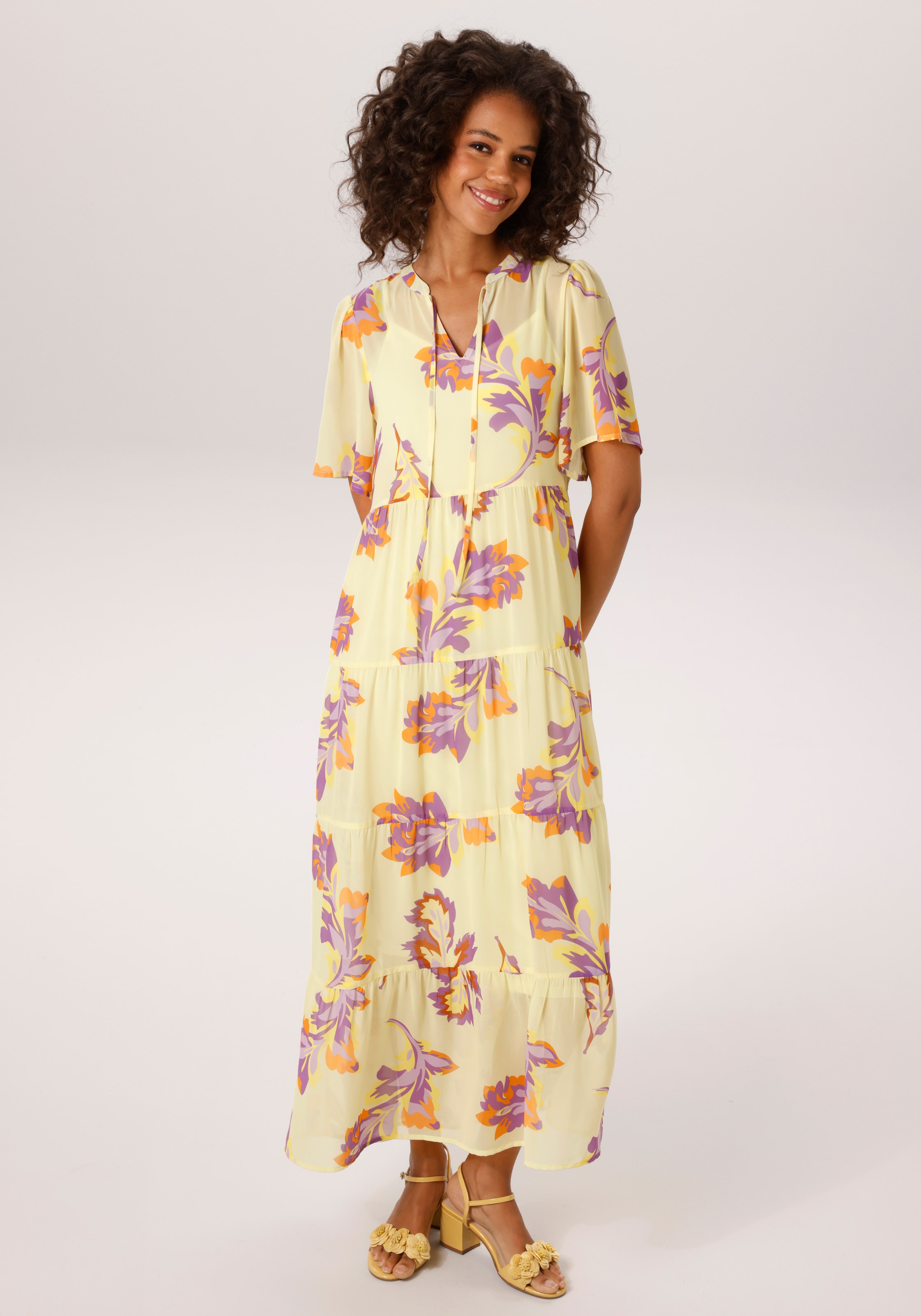 Aniston CASUAL Sommerkleid mit grafischen Blättern bedruckt