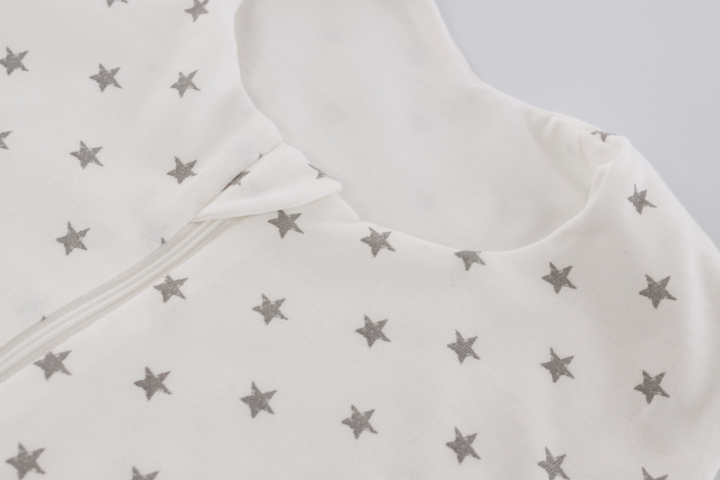 Träumeland Babyschlafsack »Schlafanzug light "to GO" Baumwolle Sternchen grau«, (1 tlg.)