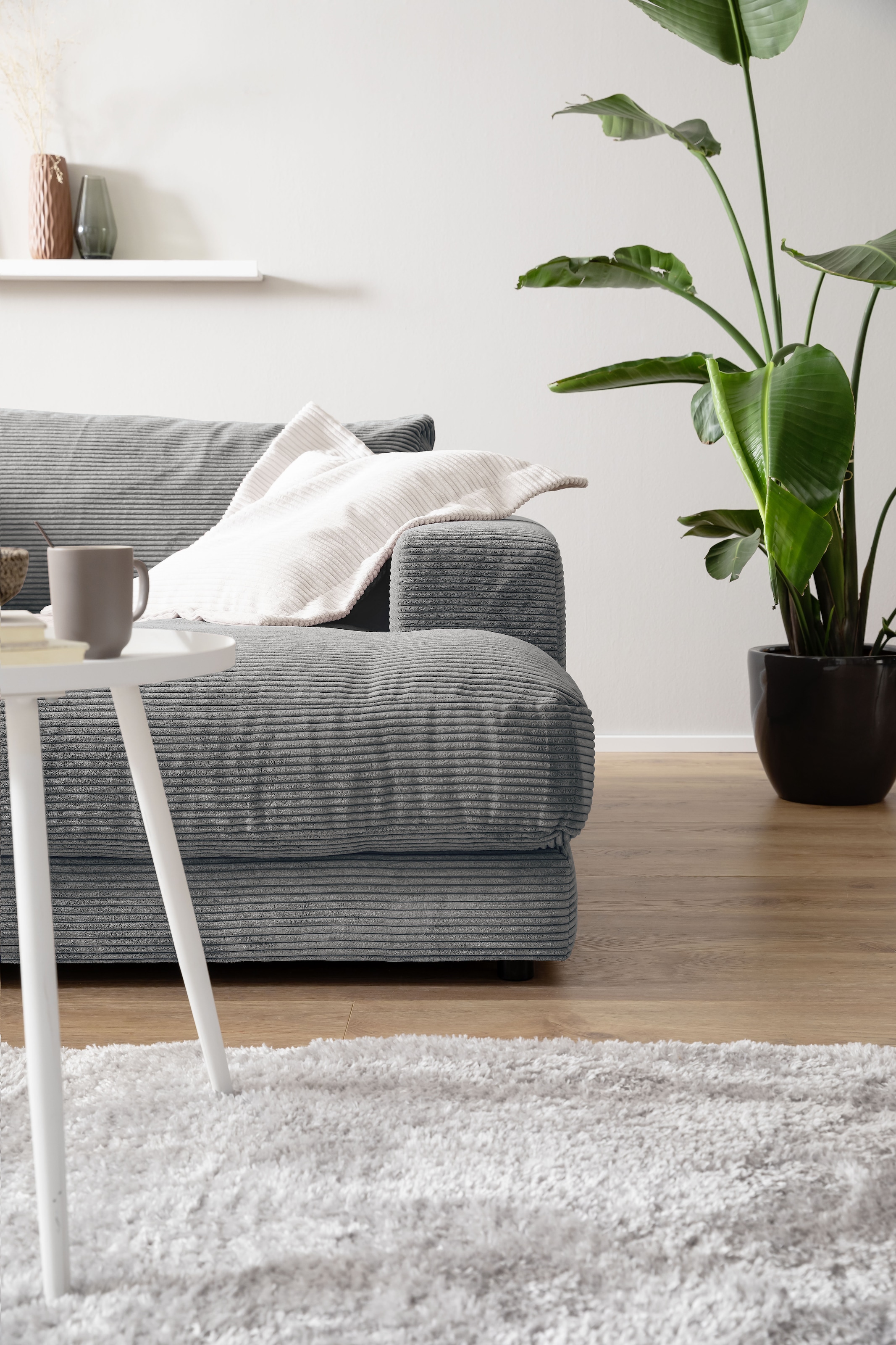 Places of Style Loungesofa »Enisa, B/T/H: 290/170/85 cm«, Zeitloses und stylisches Loungemöbel, Mega-Sofa, Big-Sofa XXL