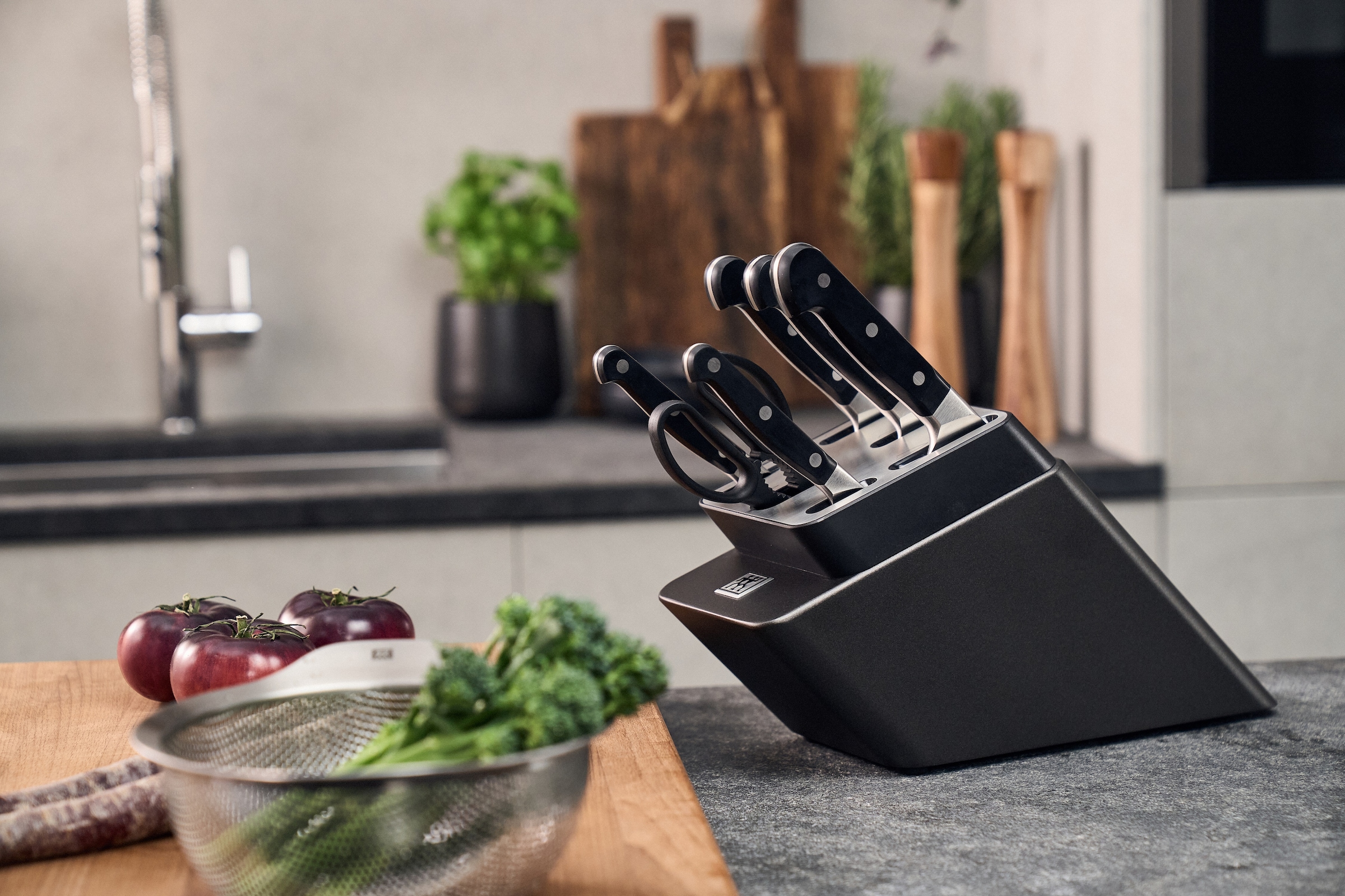 Zwilling Messerblock »Pro«, 7 tlg., Made in Germany, selbstschärfender Messerblock, Sonderschmelze