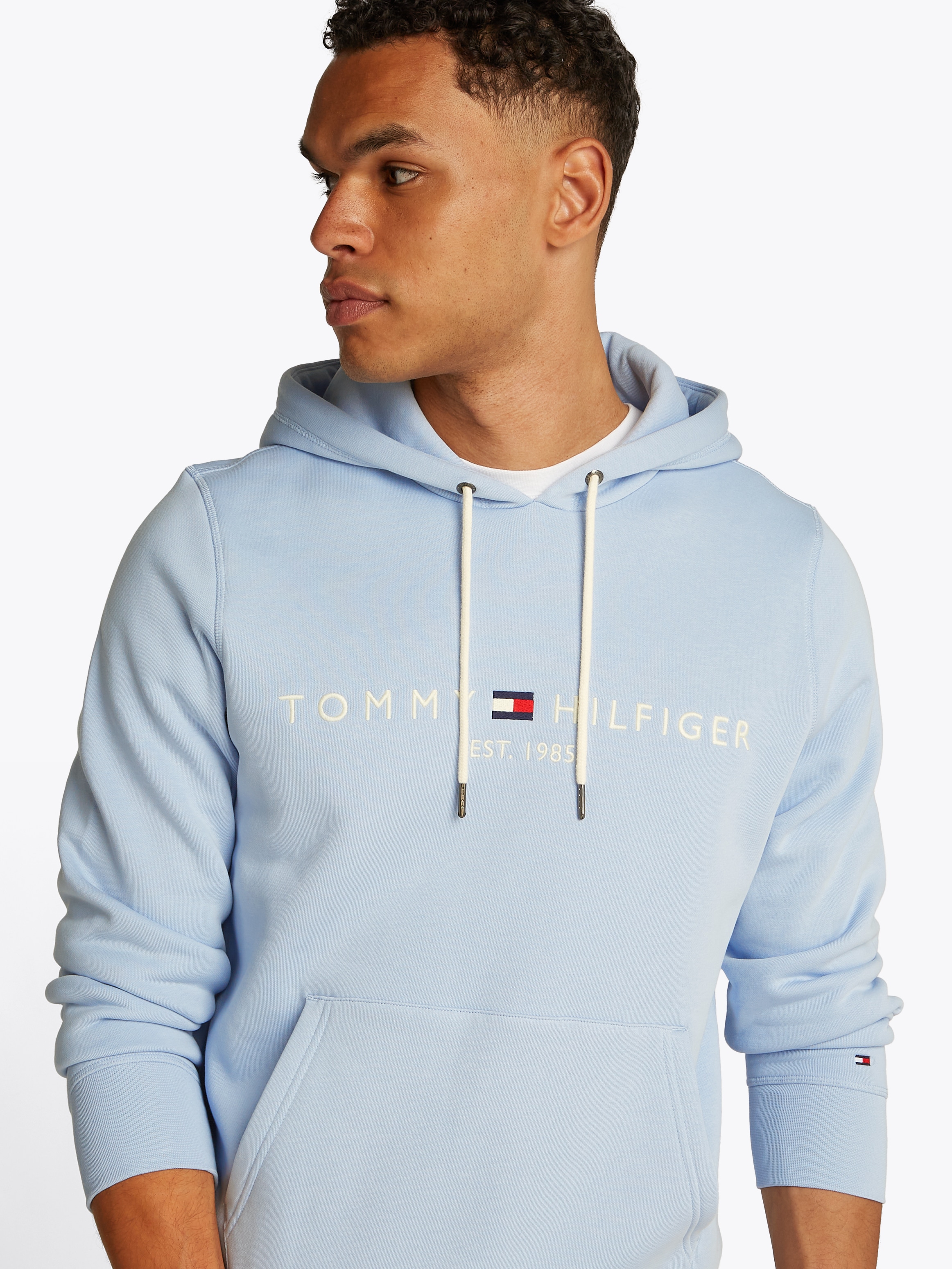 Tommy Hilfiger Kapuzensweatshirt »TOMMY LOGO HOODY mit Kapuze und Kängurutasche«, unifarben, casual, regular fit, Baumwollmix, Kapuze
