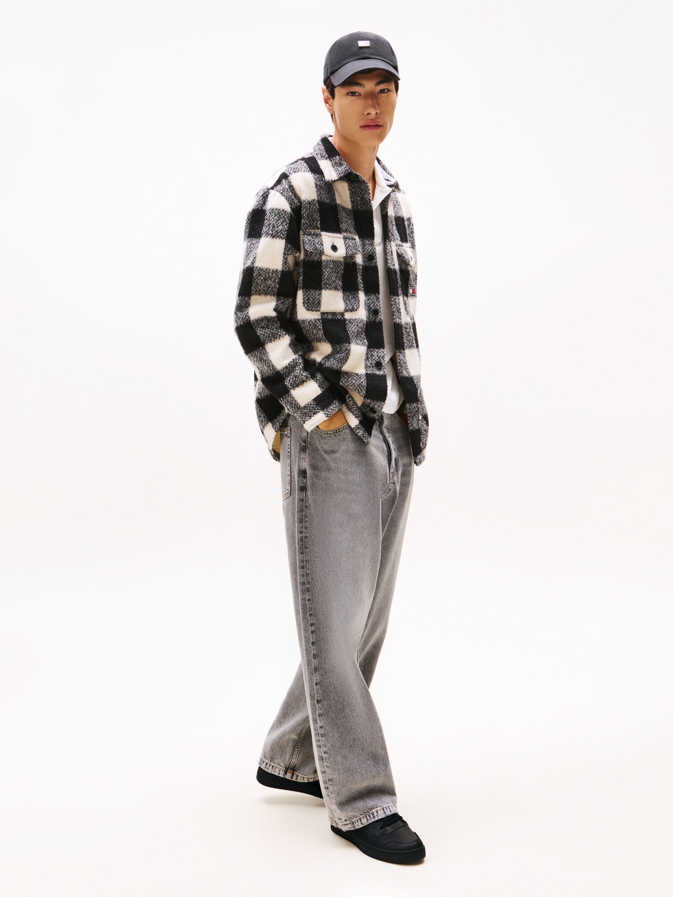 Tommy Jeans Sneaker »TJM RETRO BASKET«  , Freizeitschuh, Halbschuh, Schnürer mit Lochmuster