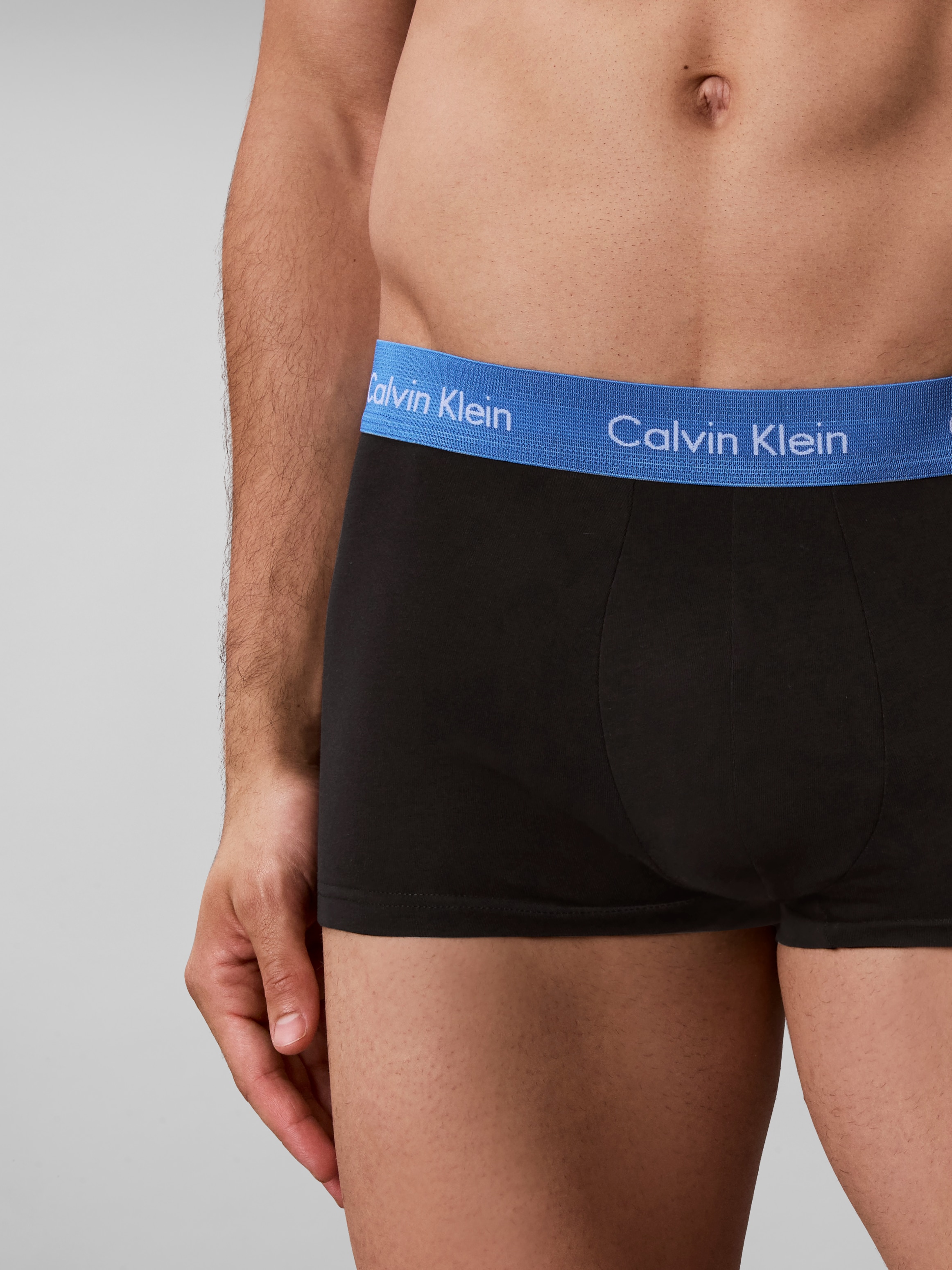 Calvin Klein Underwear Boxershorts »Low Rise Trunk 3pk« Packung, 3er-Pack, 3 Stk. mit Logobündchen