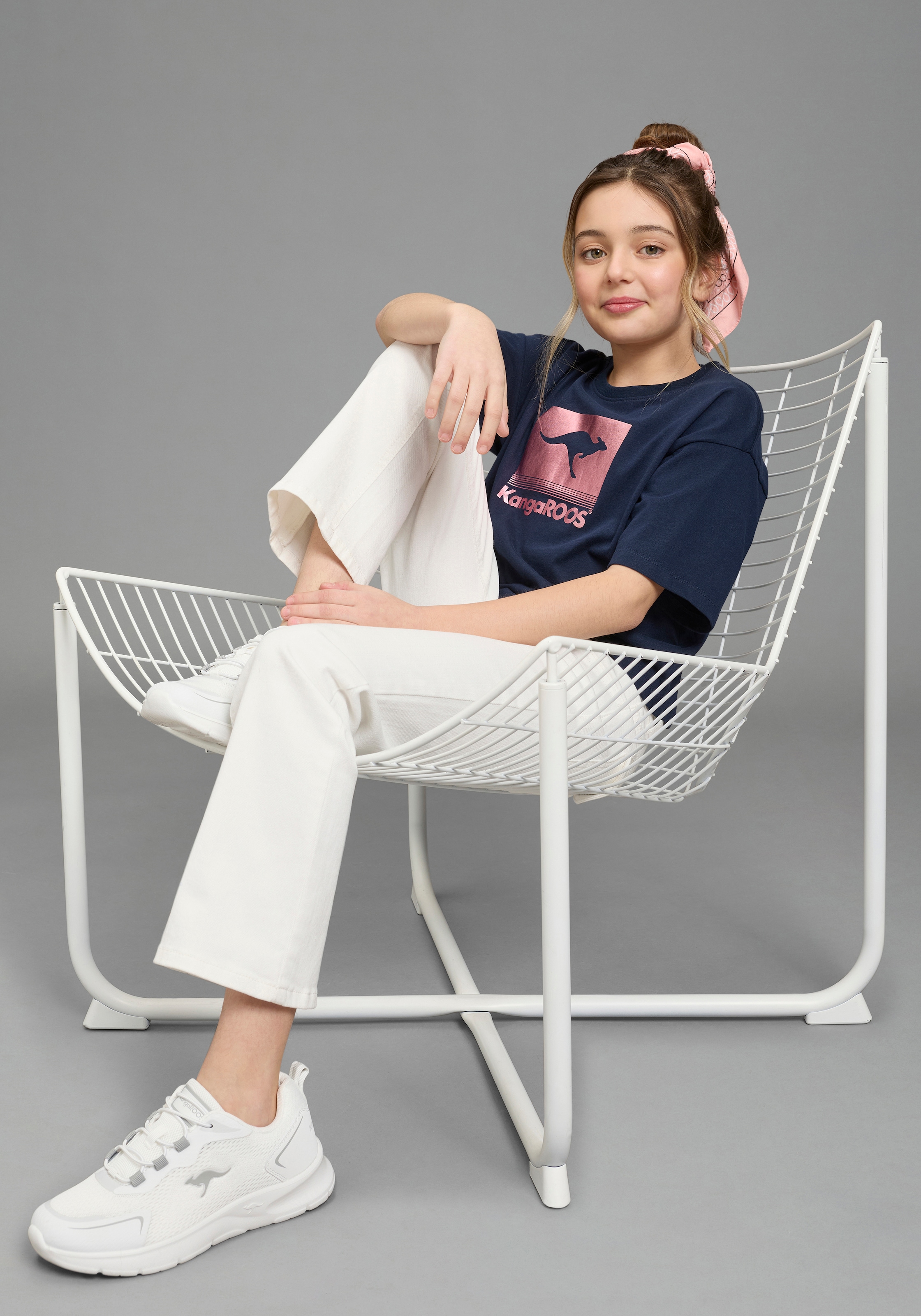 KangaROOS T-Shirt »Kurze Form mit Folienprint für Mädchen« bequeme Passform, Kurzarm, mit modischem Druck, aus Baumwolle