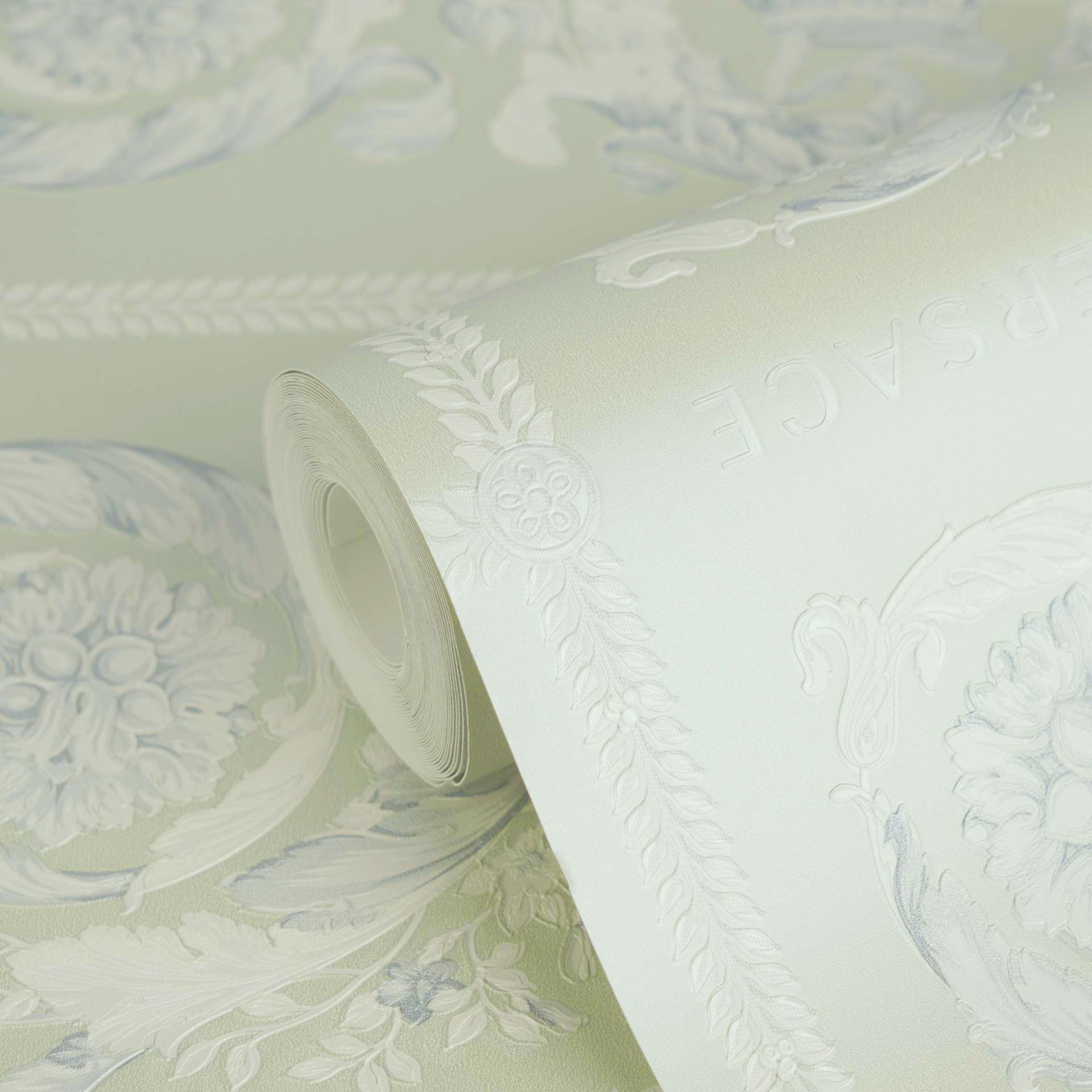 Versace Vliestapete »Versace 6 Heritage –« 3D-Optik | Barock | Motiv geprägt Opulentes Medaillon-Design mit Glanz & fein strukturierter Oberfläche