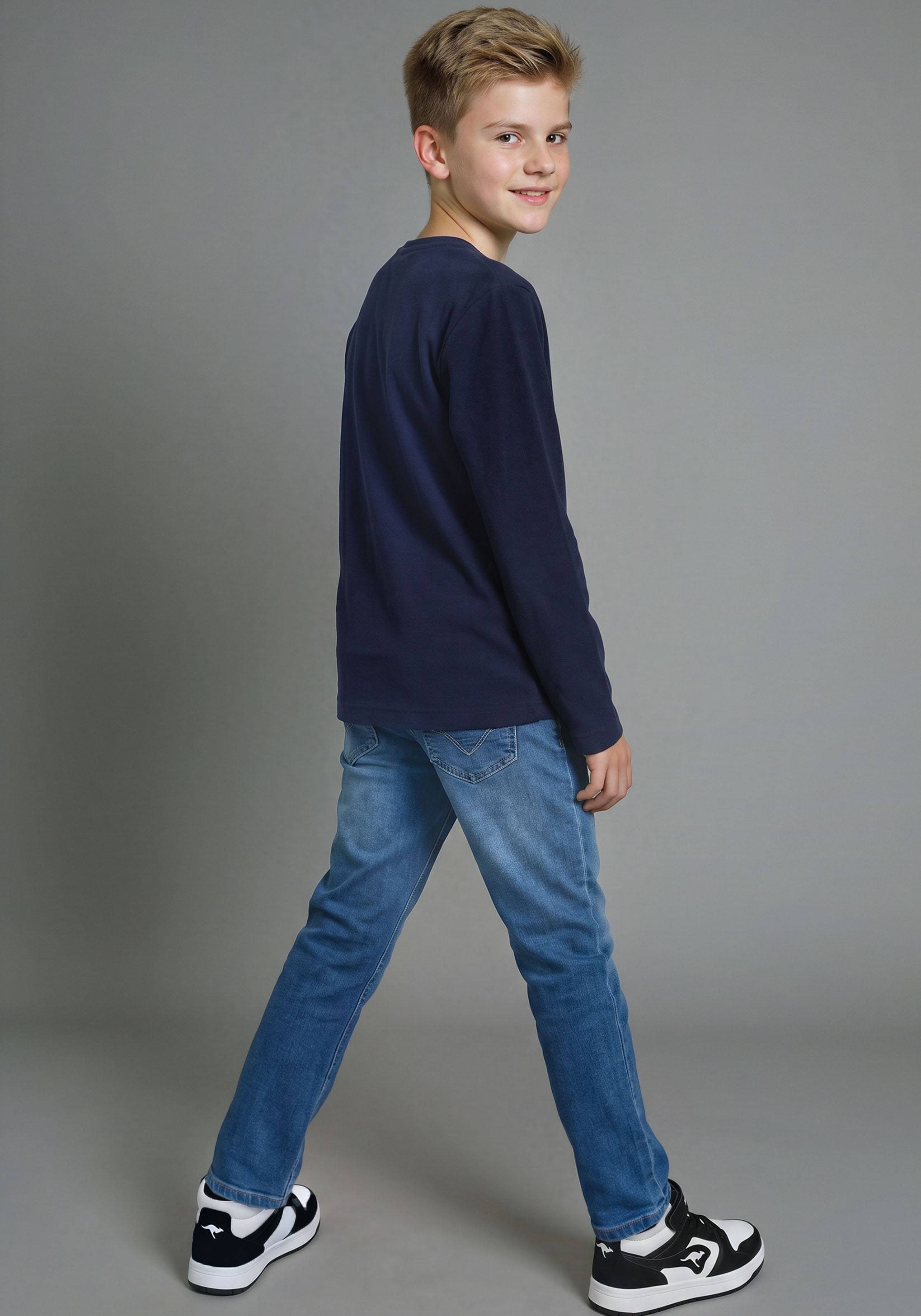 KIDSWORLD Langarmshirt »Sprücheshirt: CHILLEN ist meine Superkraft« modischer Stil, für Basic-Anlässe