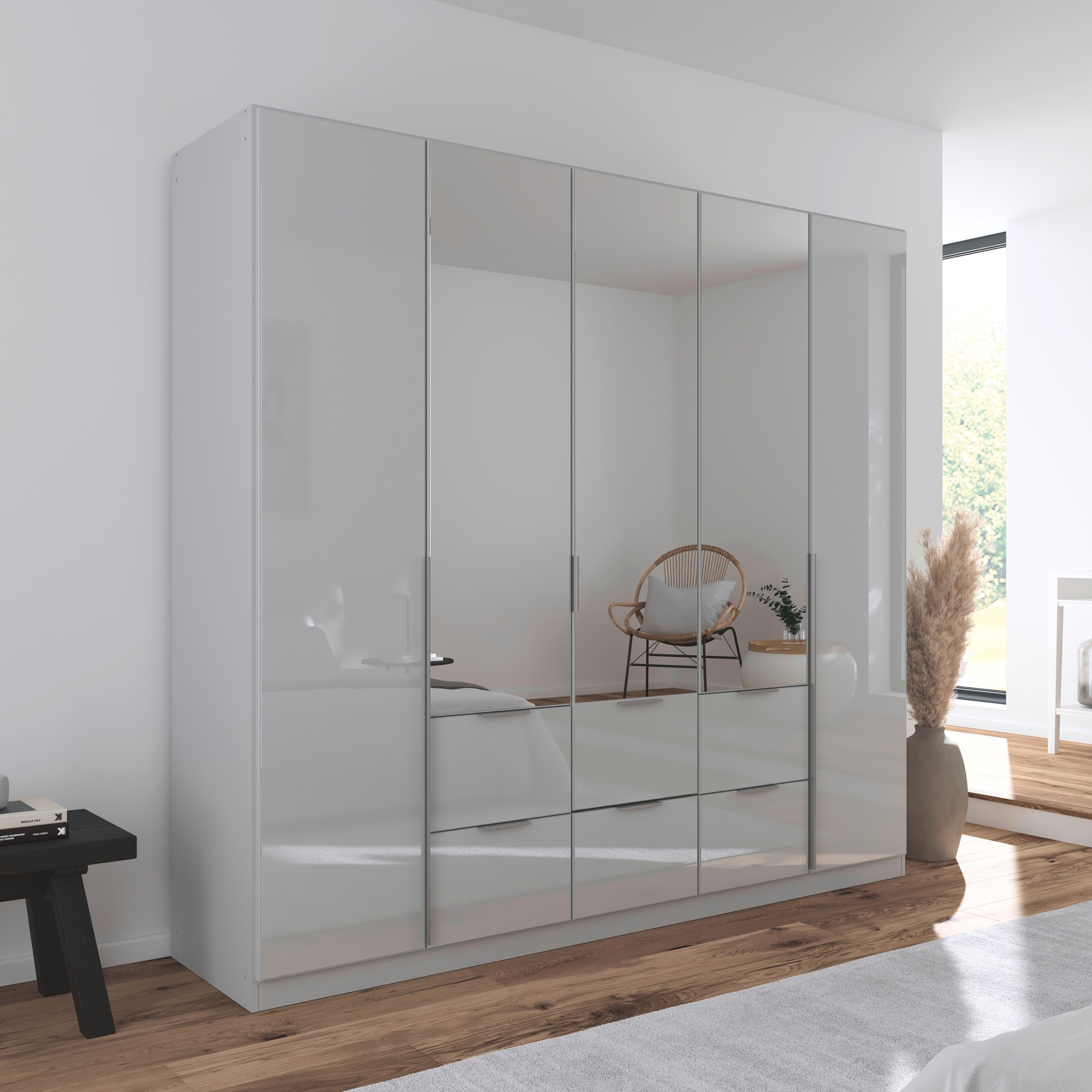 rauch Drehtürenschrank »Kleiderschrank Kleiderschränke Schrank Garderobe AGORDO mit Glasfront«, (in zwei Griff-Farben, Breiten 91-360 cm), mit Außenschubkästen, in 7 Breiten und 2 Höhen MADE IN GERMANY