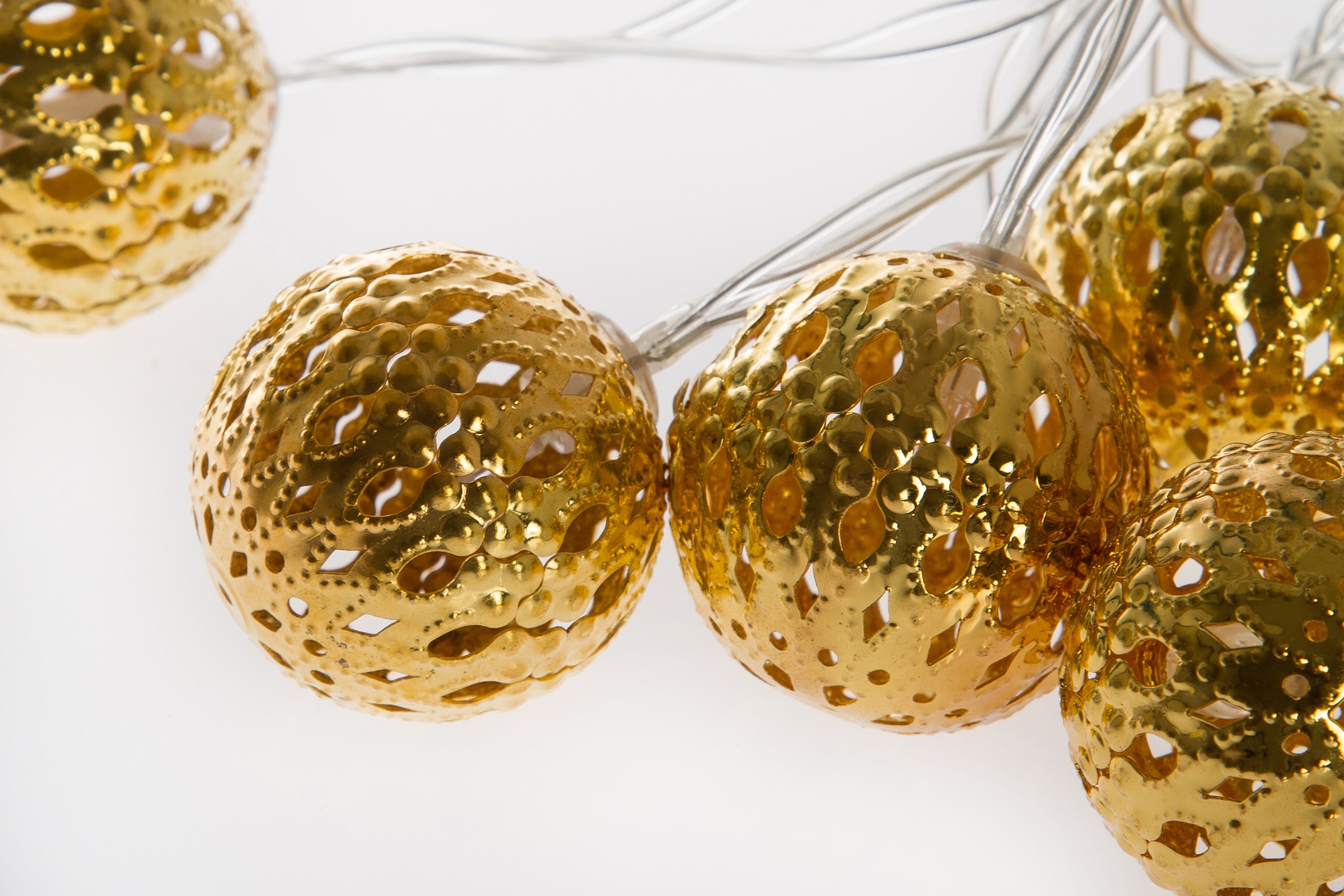 Myflair Möbel & Accessoires Dekoobjekt »Weihnachtsdeko«, LED-Lichterkette mit Kugeln, mit 10 LEDs, Länge ca. 170 cm