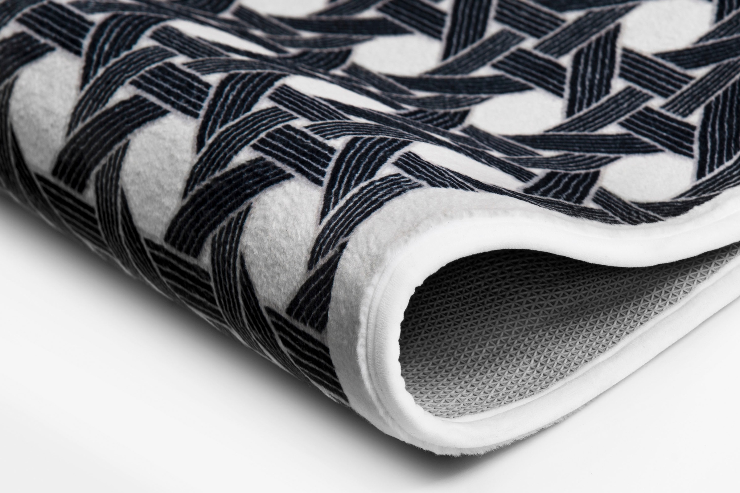 Kleine Wolke Badematte »Vienna«, rutschhemmend beschichtet, fußbodenheizungsgeeignet, Badteppich, geringe Höhe, modernes Design, waschbar