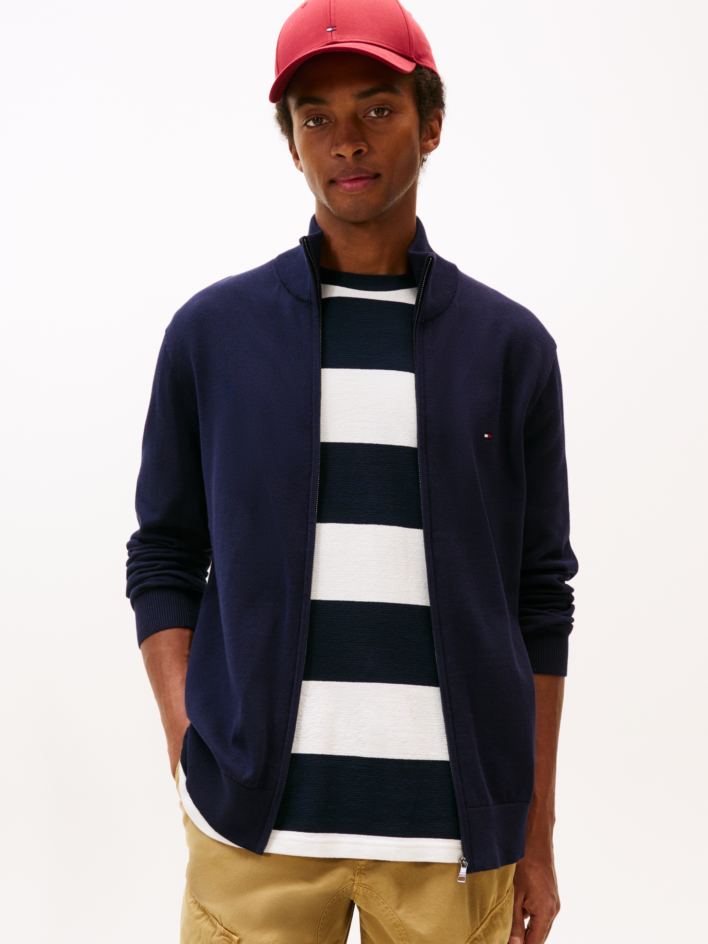 Tommy Hilfiger Strickjacke »ESSENTIAL COTTON ZIP THRU«, mit Logostickerei