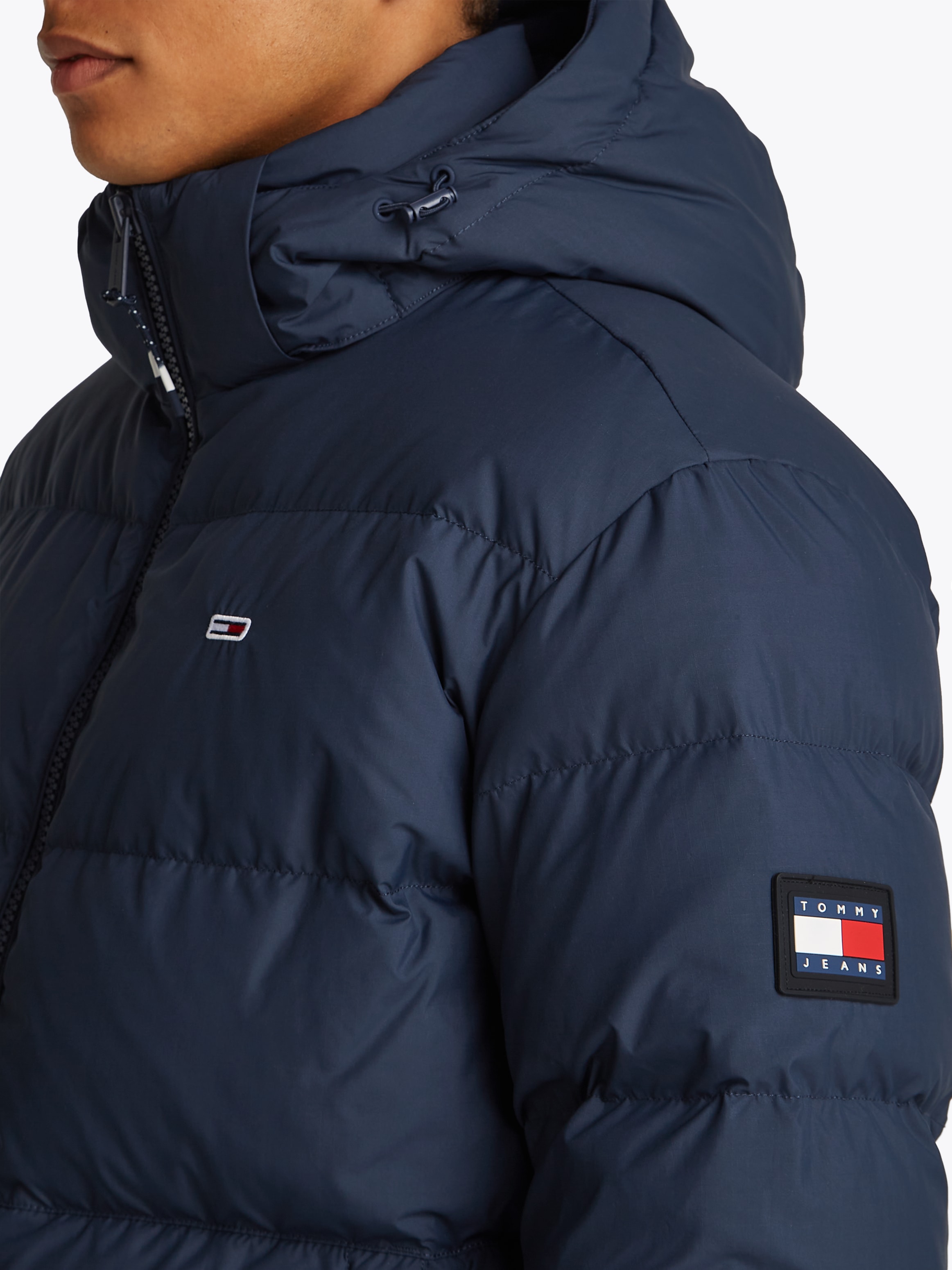 Tommy Jeans Steppjacke »TJM ESSENTIAL DOWN JACKET EXT«, mit Kapuze, Daunenjacke, Übergangsjacke Winterjacke Outdoorjacke Gefüttert