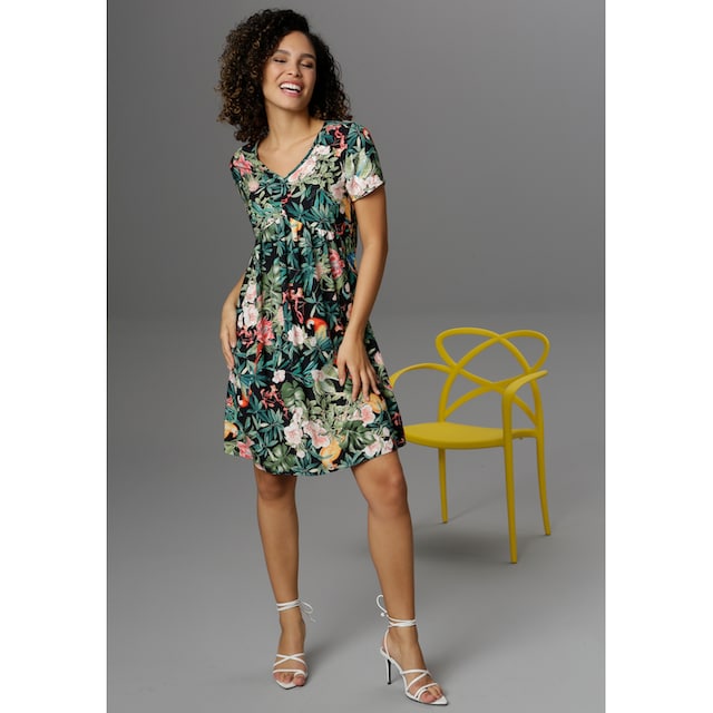 Aniston CASUAL Sommerkleid, Tropical-Print mit Papageien, Blumen und  Blättern kaufen