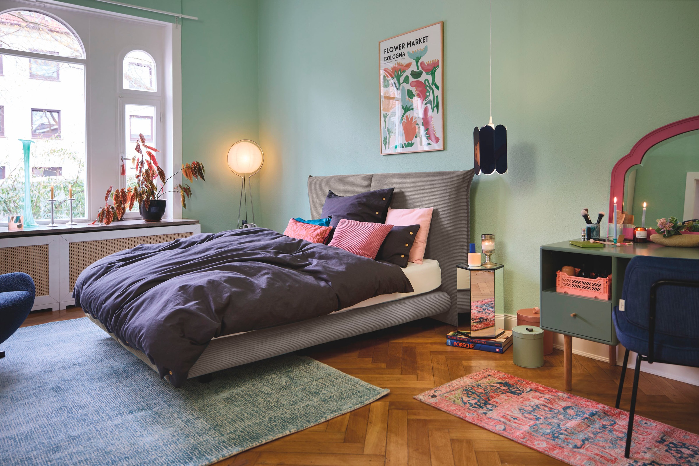 4. Bild von TOM TAILOR Boxspringbett »SOHO PILLOW BOX«, in Schwebeoptik, Kopfteil in Kissenform, Höhe 120 cm