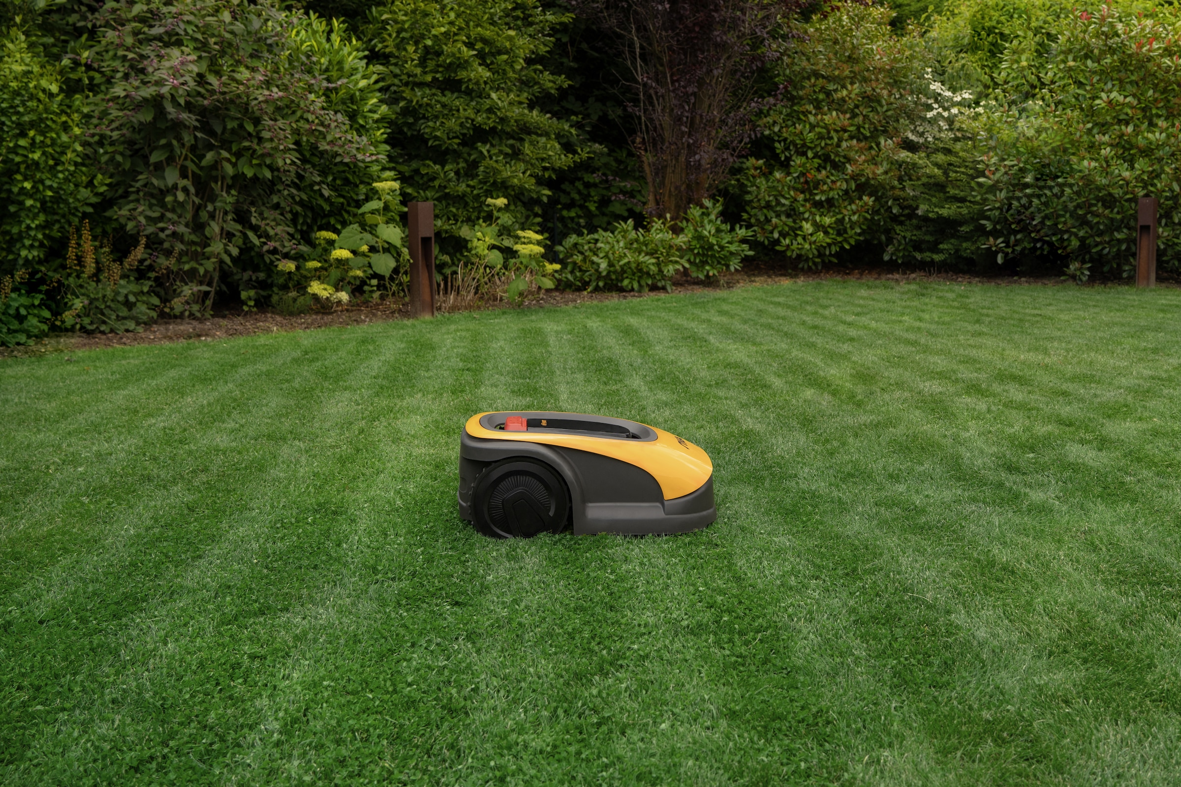 STIGA GARDEN Rasenmähroboter »A 750«, kabellos, für Rasenflächen bis 900 m², kostenlose Konnektivität