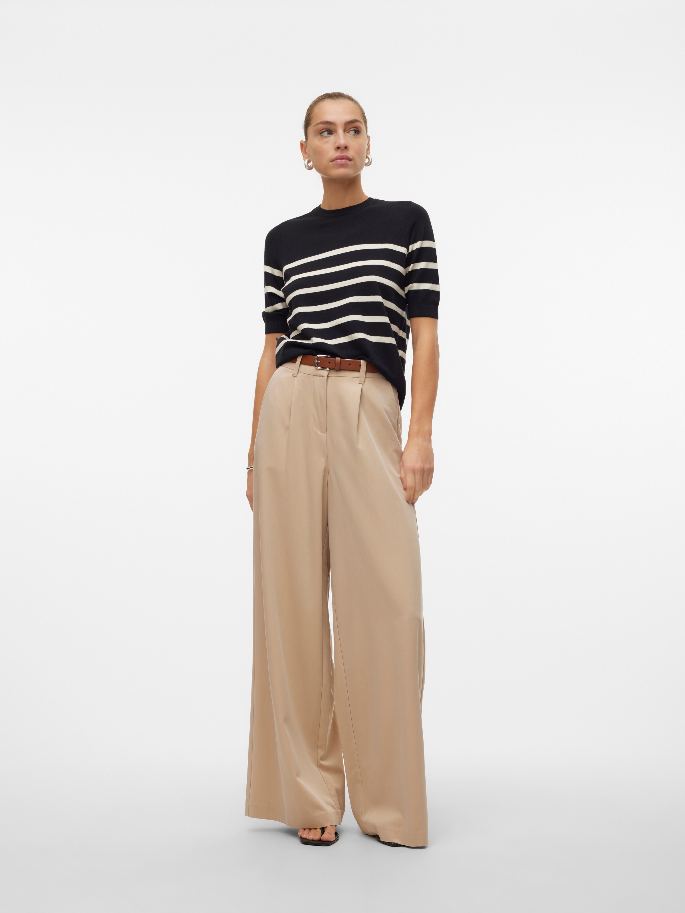 Vero Moda Kurzarmpullover »leichter Feinstrickpullover VMSABA PLAIN SS O-NECK PULLOVER GA NOOS«, (Damenpullover, Rundhalsausschnitt, Kurzarm, Sommerpulli,), im Regular Fit aus pflegeleichtem Materialmix mit Viskose