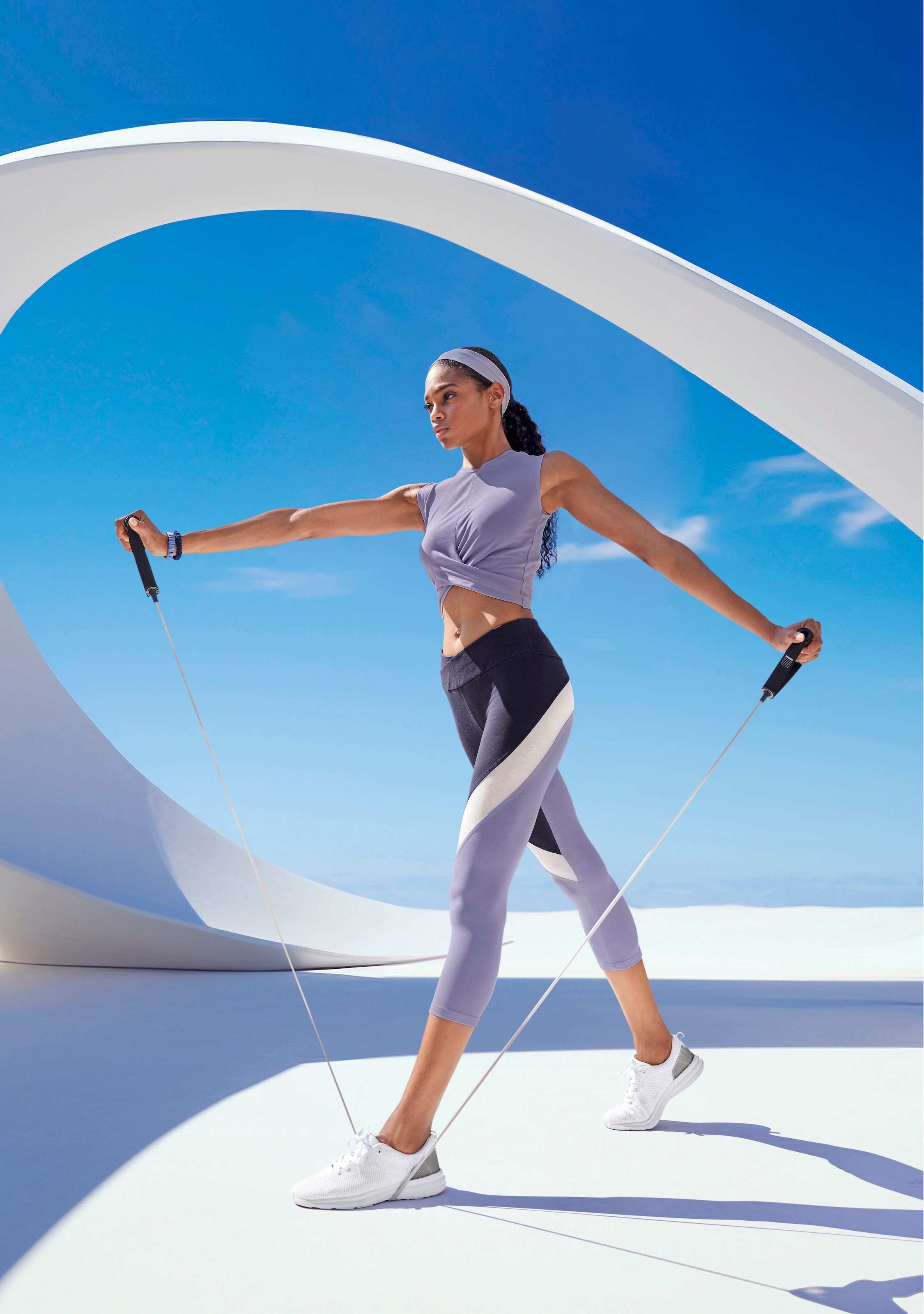 LASCANA ACTIVE Caprihose, Sporthose in Colourblockingdesign