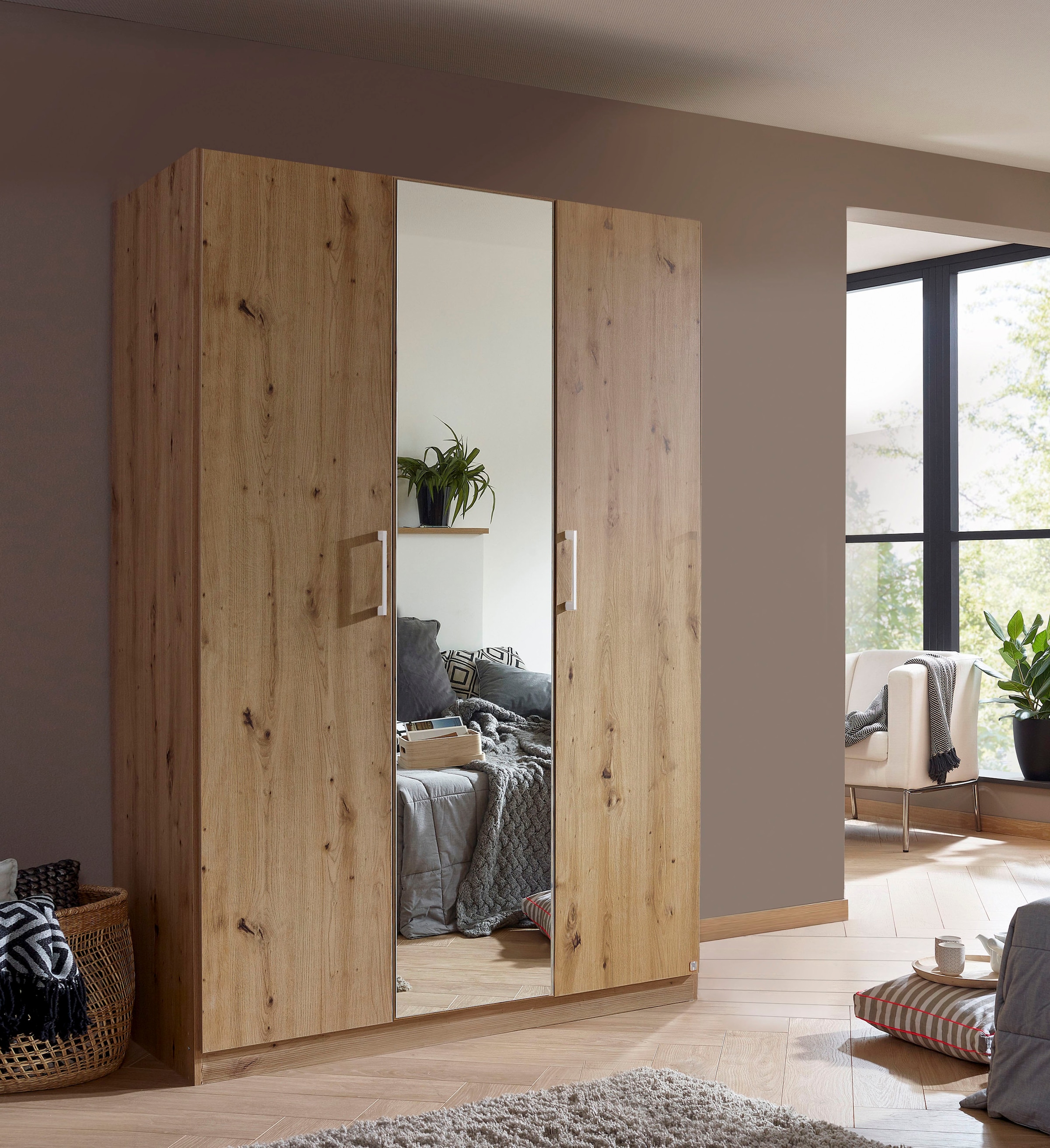rauch Drehtürenschrank »Kleiderschrank Schrank Garderobe Wäscheschrank COSMO«, mit zusätzlichen Einlegeböden, Metallgriffe in Weiß MADE IN GERMANY