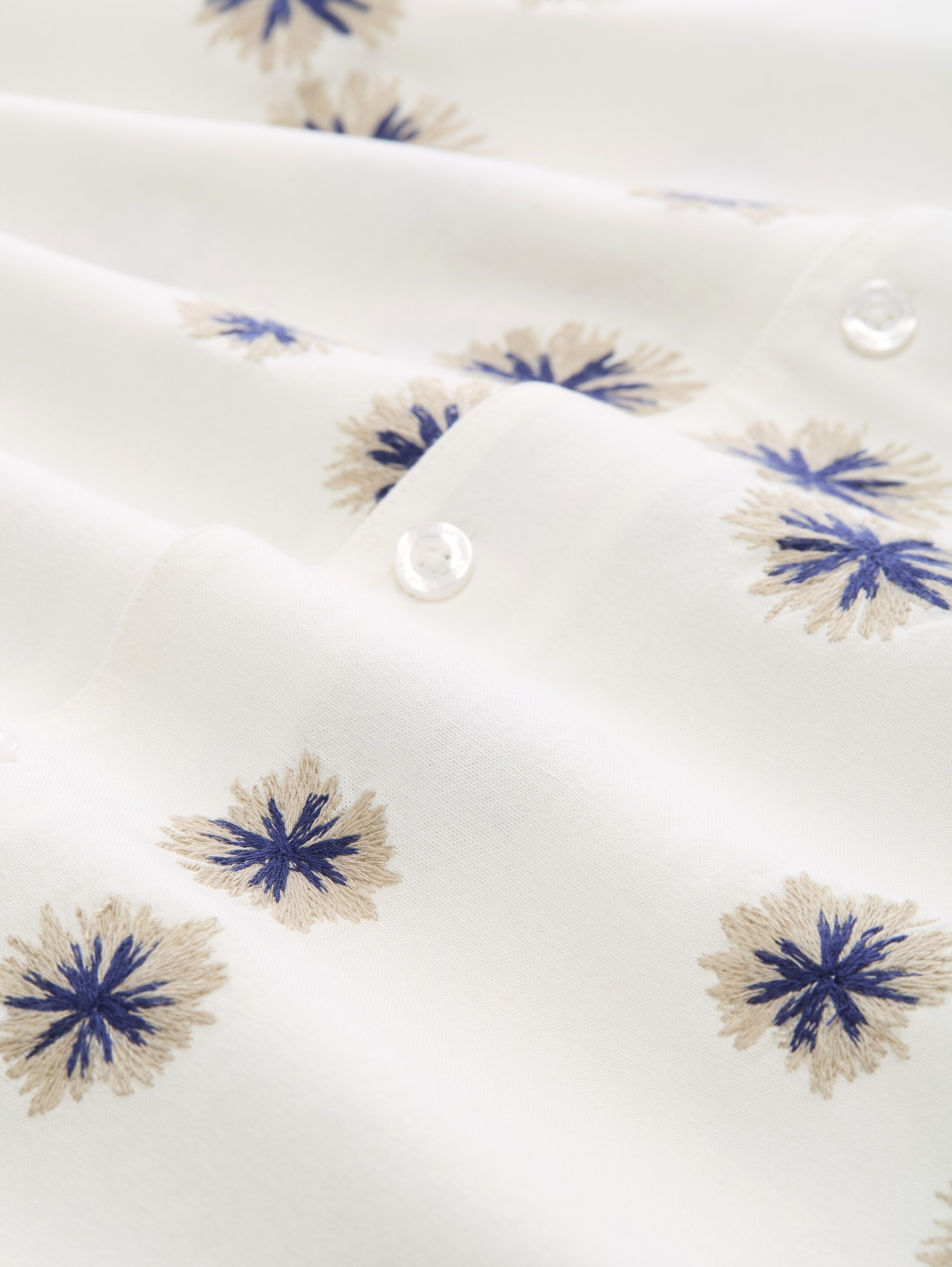 TOM TAILOR Kurzarmhemd, mit floralen Prints und Viskose