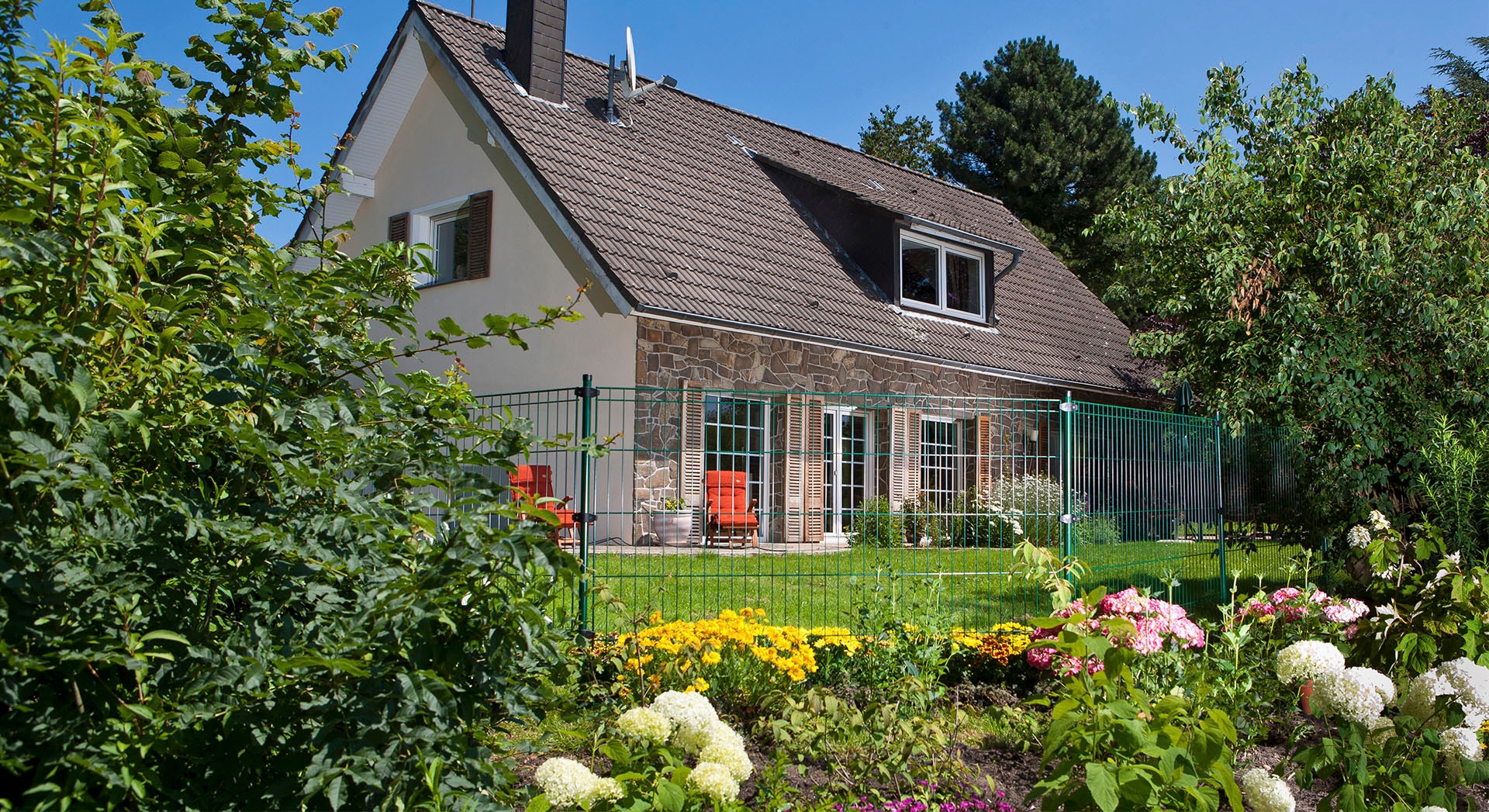KRAUS Doppelstabmattenzaun »Dino-Pro DS-60x40«, grün, 80 cm hoch, 5 Elemente für 10 m, 6 Pfosten