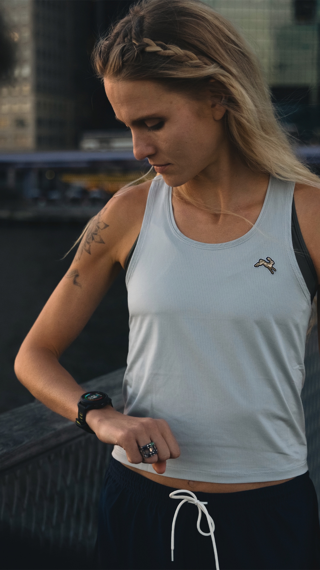 Garmin Smartwatch »FORERUNNER 265«(28,1/ 1,1 ″)