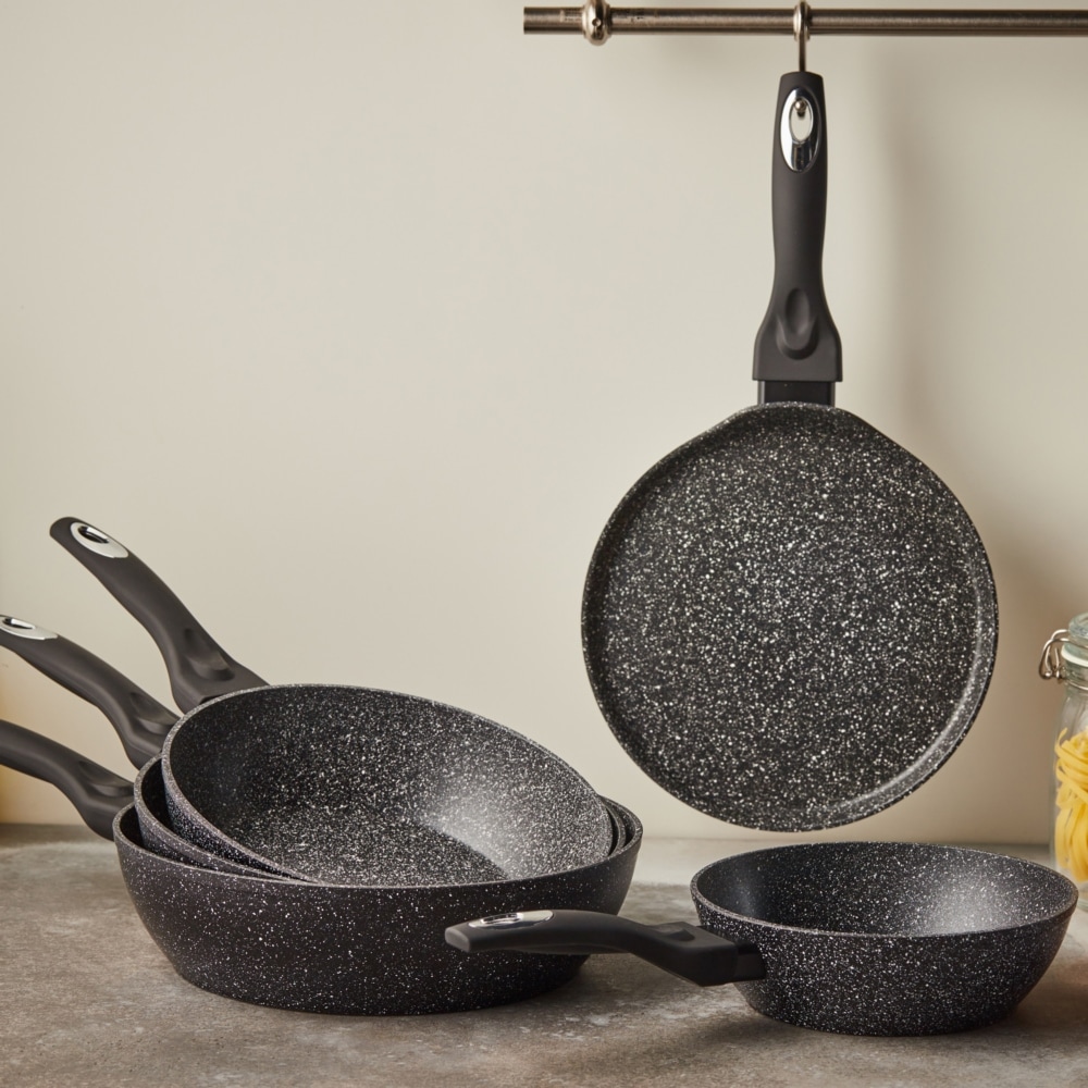 RESTO Kitchenware Bratpfanne »Antlia, tiefe Pfanne mit ergonomischem Soft-Touch-Griff«, Aluminium, (1 tlg.), Marmor-Antihaftbeschichtung, 4-lagig, für alle Herdarten geeignet