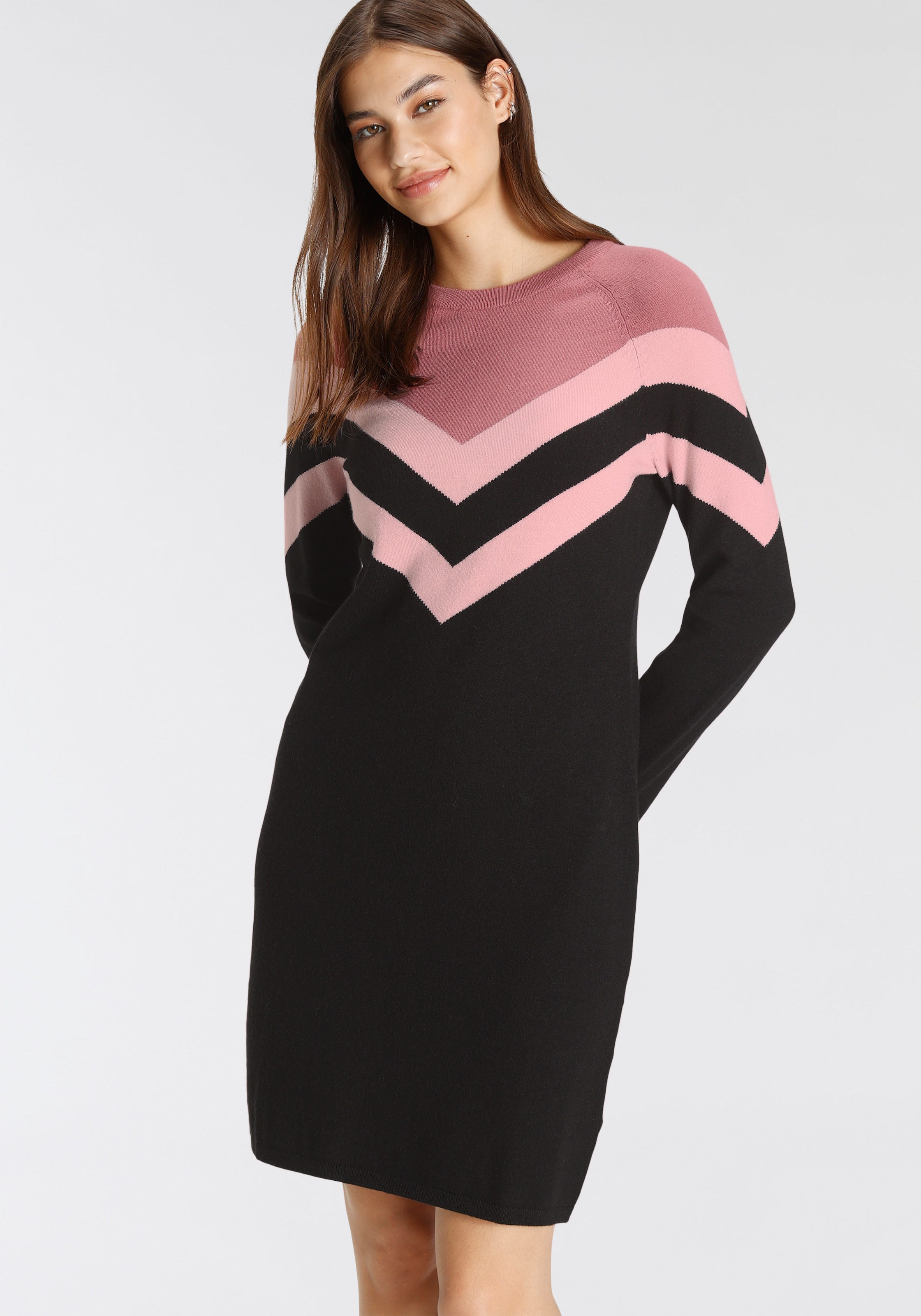 Tamaris Strickkleid, legerer Look, aus Viskosemischung, lange Raglanärmel