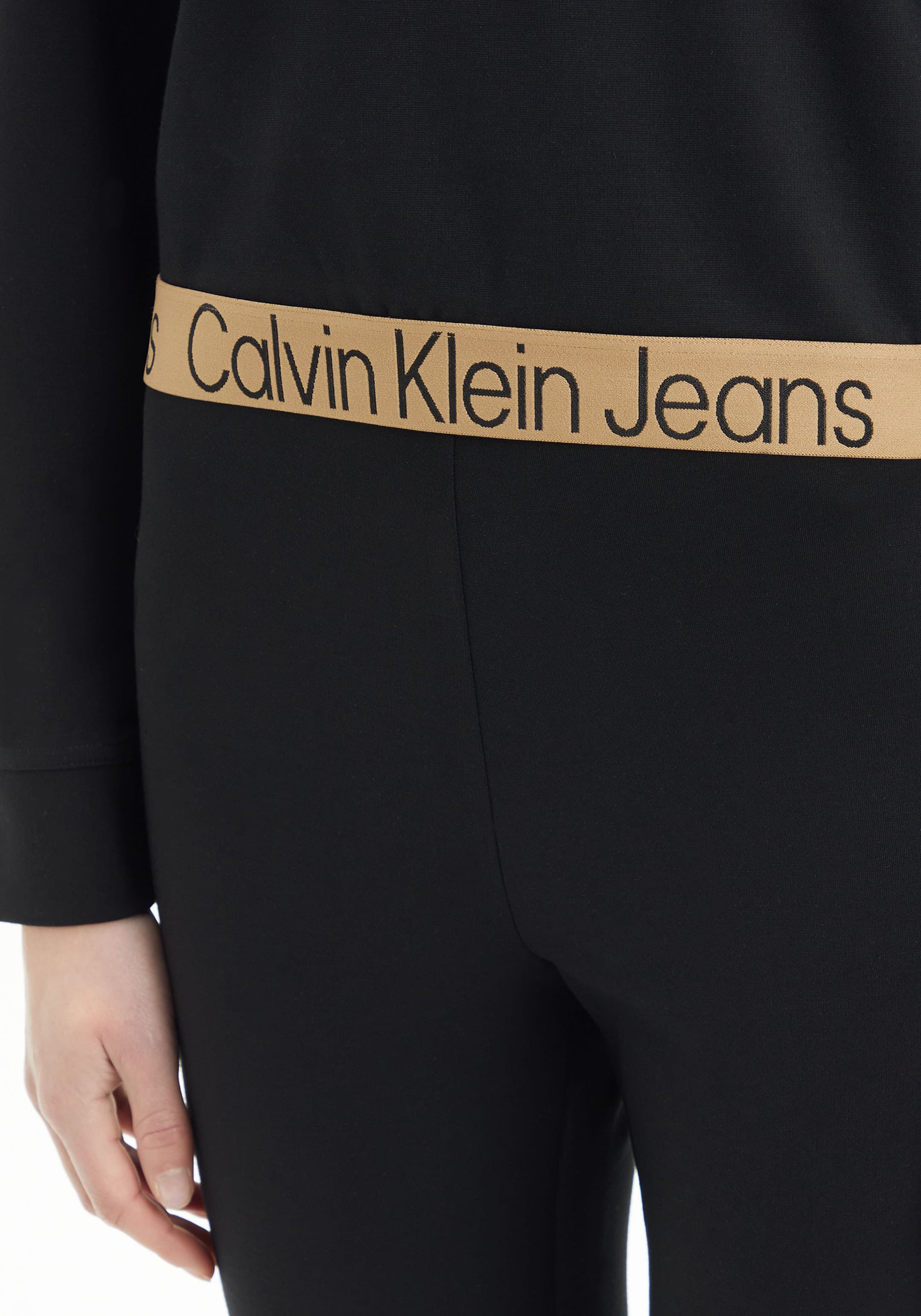 Calvin Klein Jeans Kapuzenshirt »LOGO TAPE Calvin Logoschriftzügen Jeans HOODIE«, bestellen mit MILANO Klein