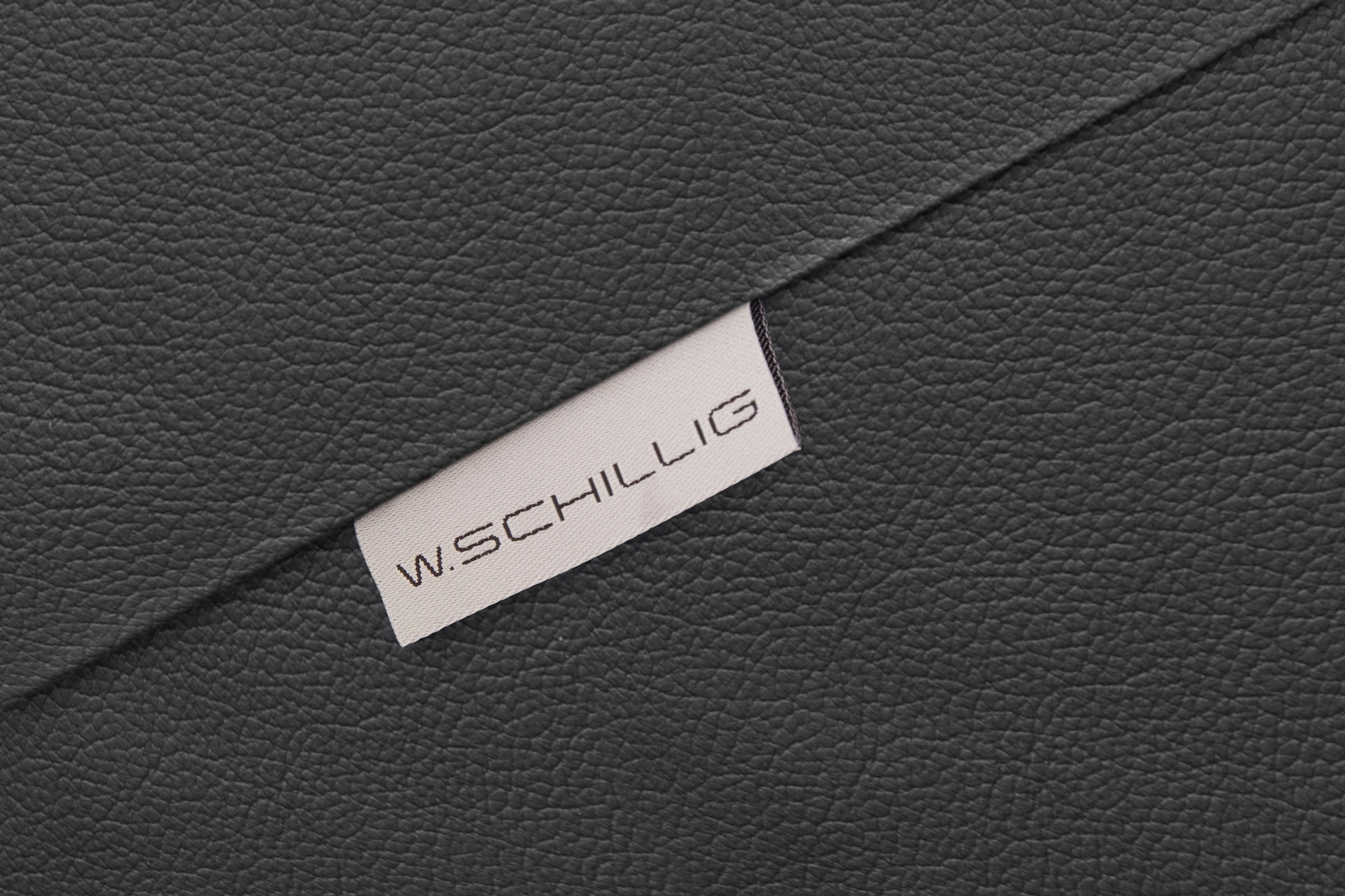 W.SCHILLIG Ecksofa »finn, Designsofa mit tollem Sitzkomfort, bequem, L-Form«, German Design Award 2016, Fußgestell Nussbaum natur, Breite 281 cm