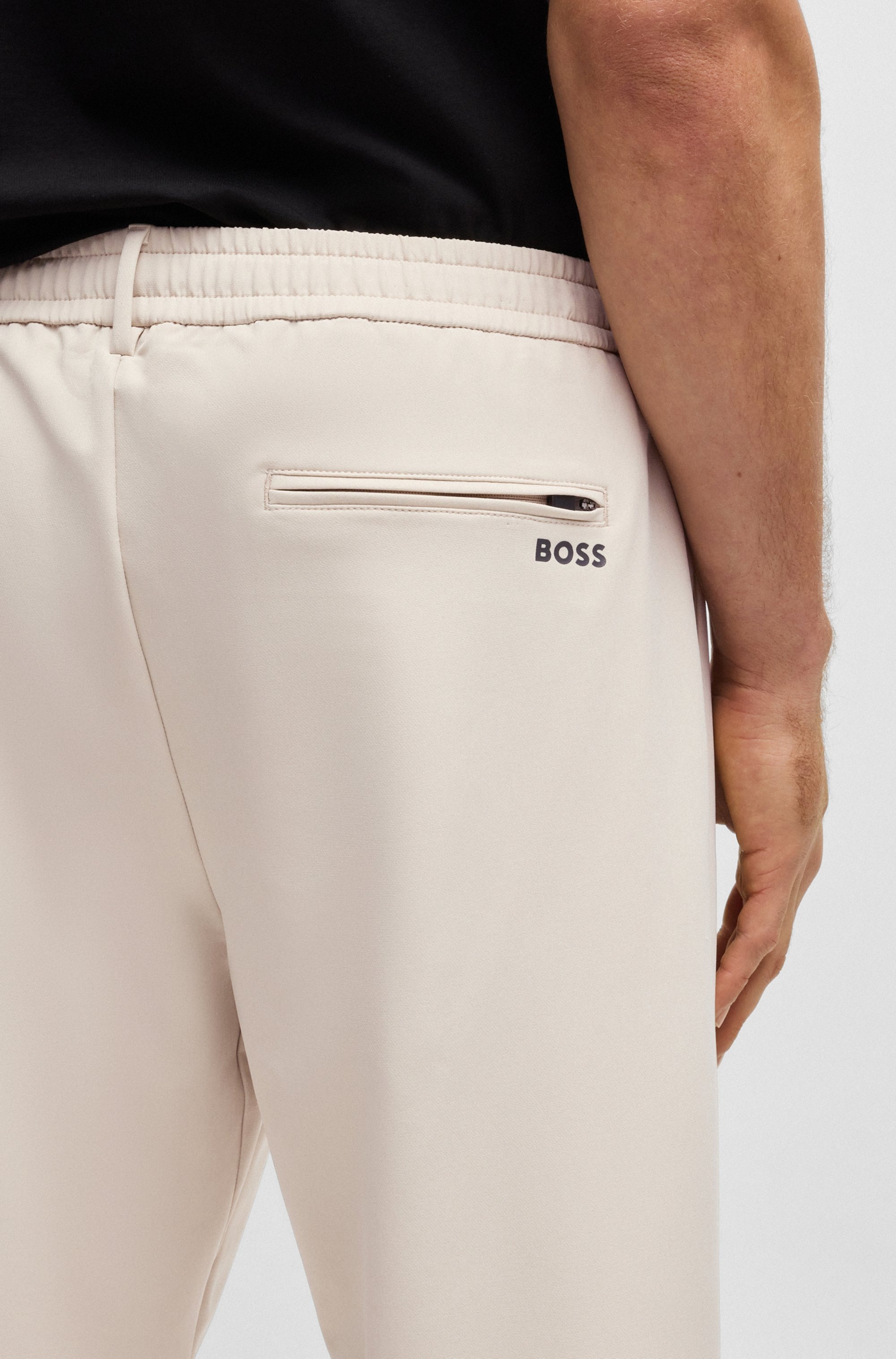 BOSS GREEN Webhose »T Convert-Pleat«, mit Zugbund und Markenlabel