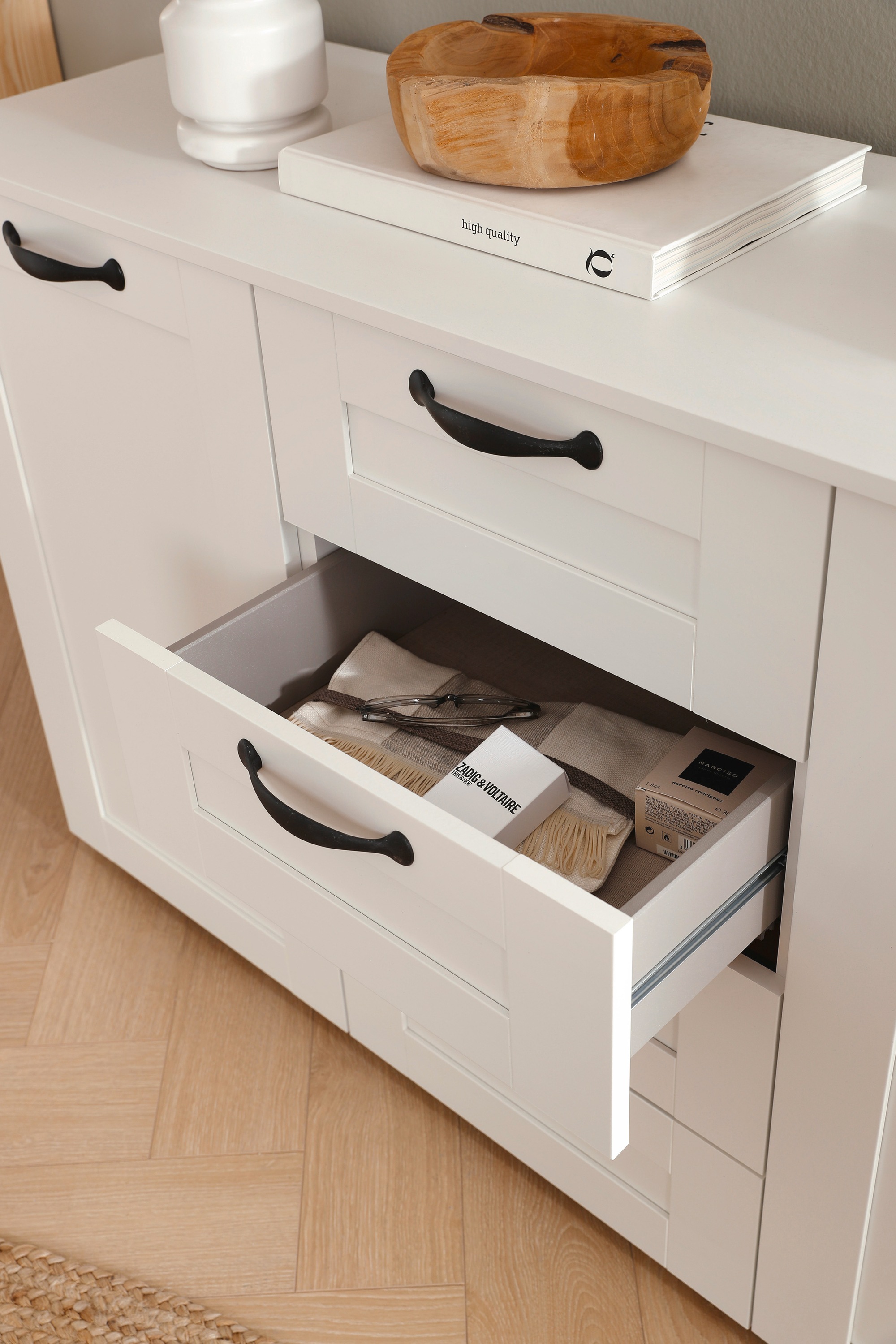 rauch Kombikommode »Cottage by Aditio«, in skandinavischem Landhausstil, 4 Schubladen mit Softclose-Funktion