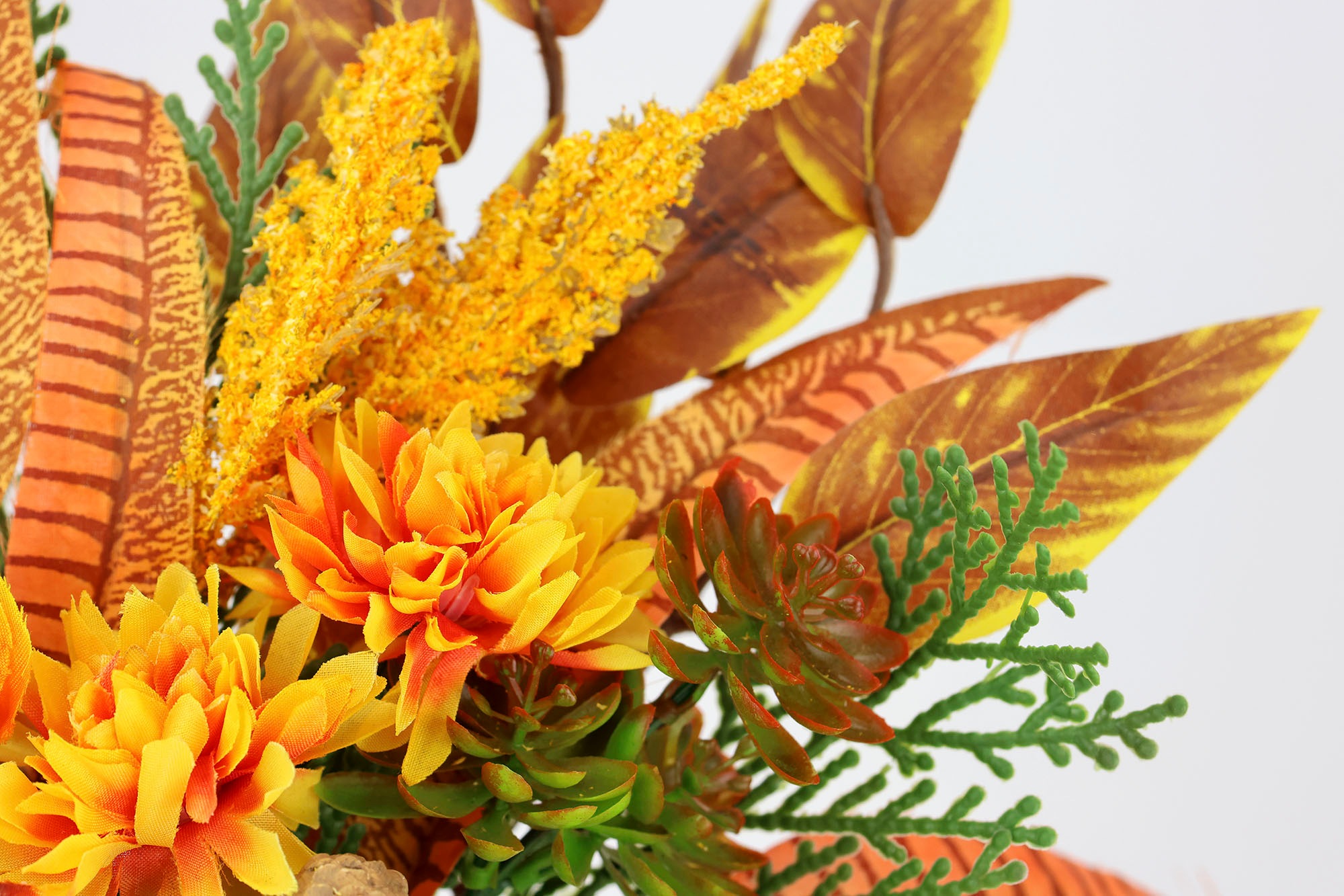 I.GE.A. Kunstblume »Herbstgesteck Chrysanthemen«, Im Zapfentopf mit Physalis, Eule, Herbstlaub